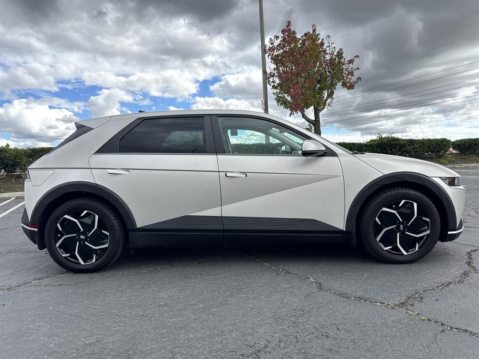 Thumbnail: 2023 Hyundai Ioniq 5 - 3