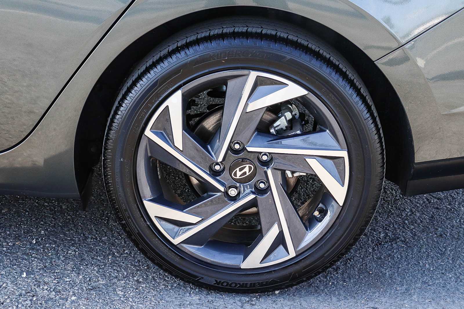 Thumbnail: 2025 Hyundai Elantra - 11