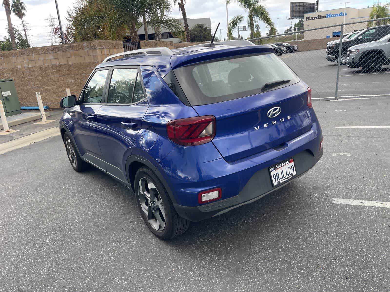 Thumbnail: 2023 Hyundai Venue - 6