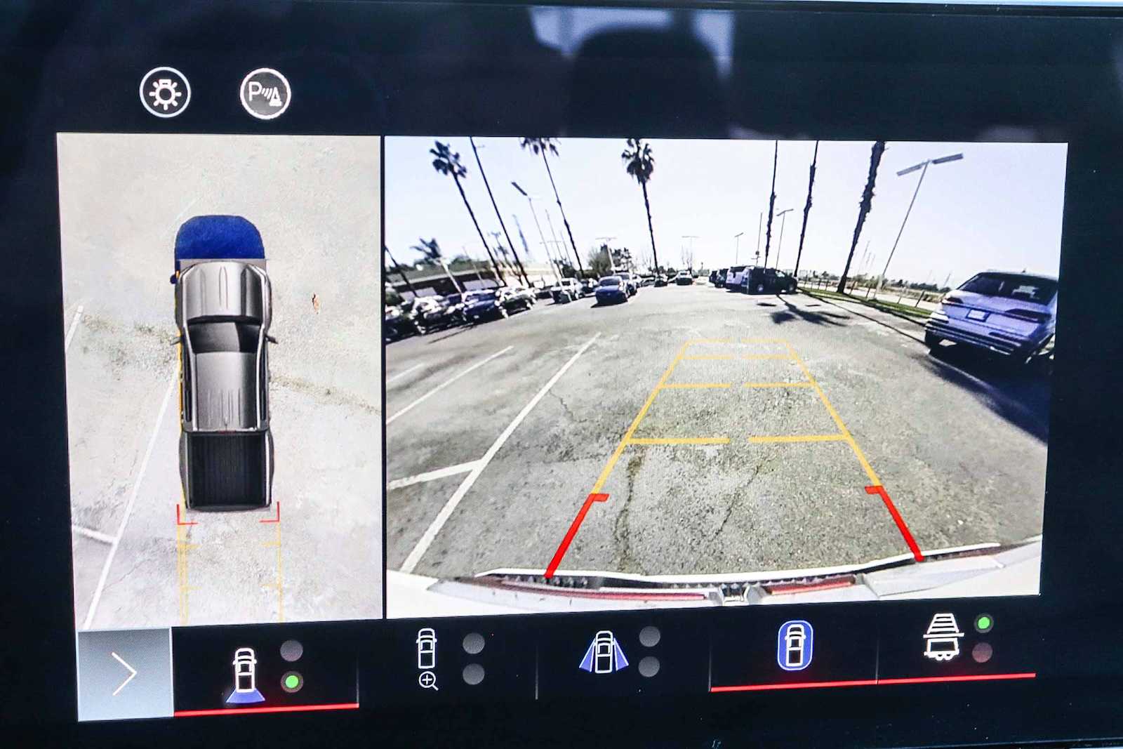 Thumbnail: 2023 GMC Canyon - 26