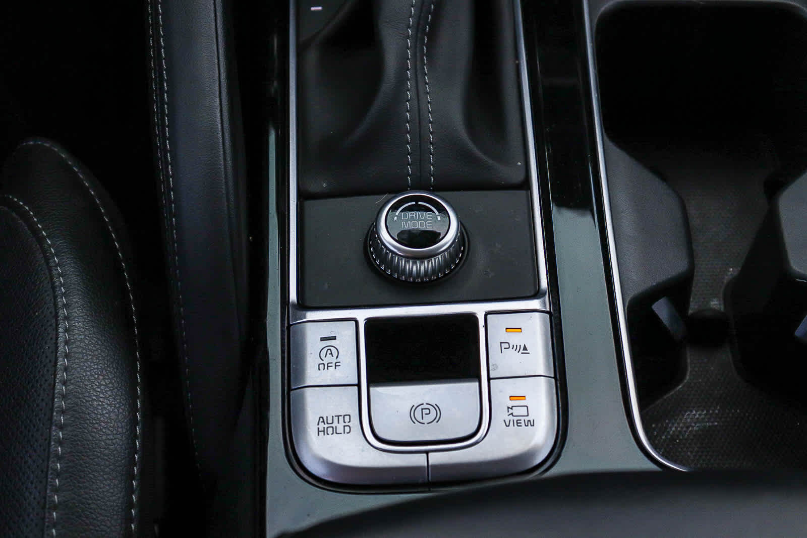 Thumbnail: 2021 Kia Telluride - 21