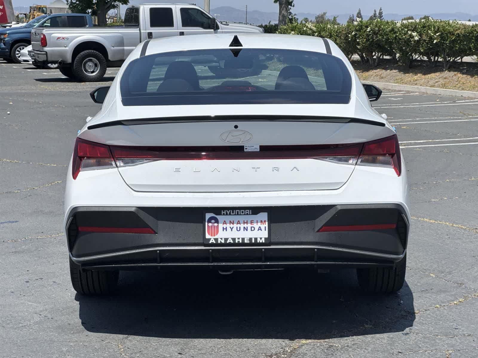 Thumbnail: 2025 Hyundai Elantra - 4