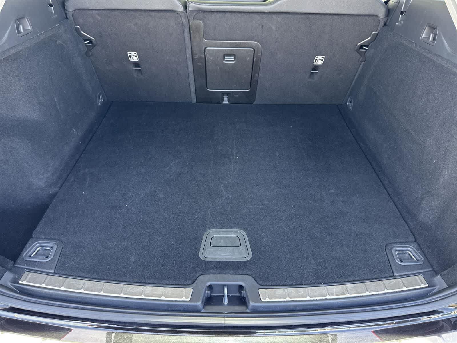 Thumbnail: 2023 Volvo XC60 - 34