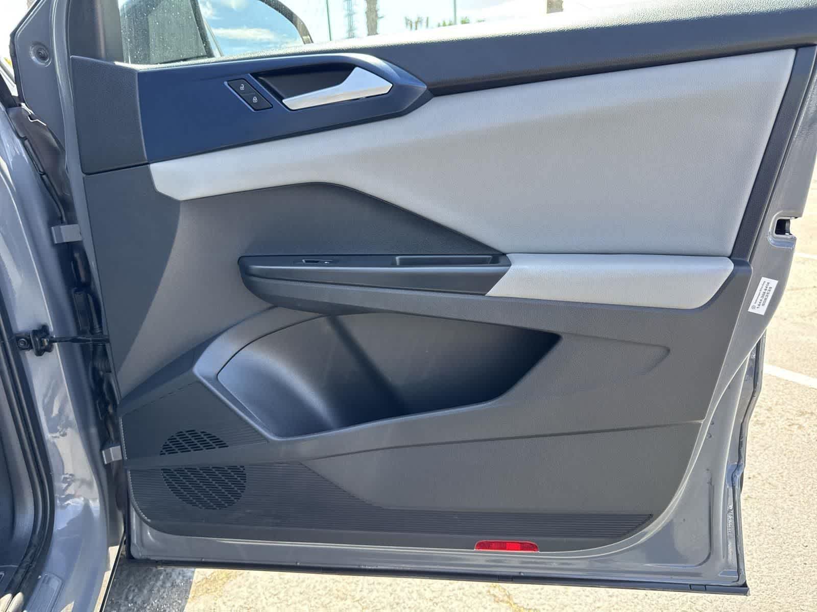 Thumbnail: 2022 Volkswagen Taos - 34