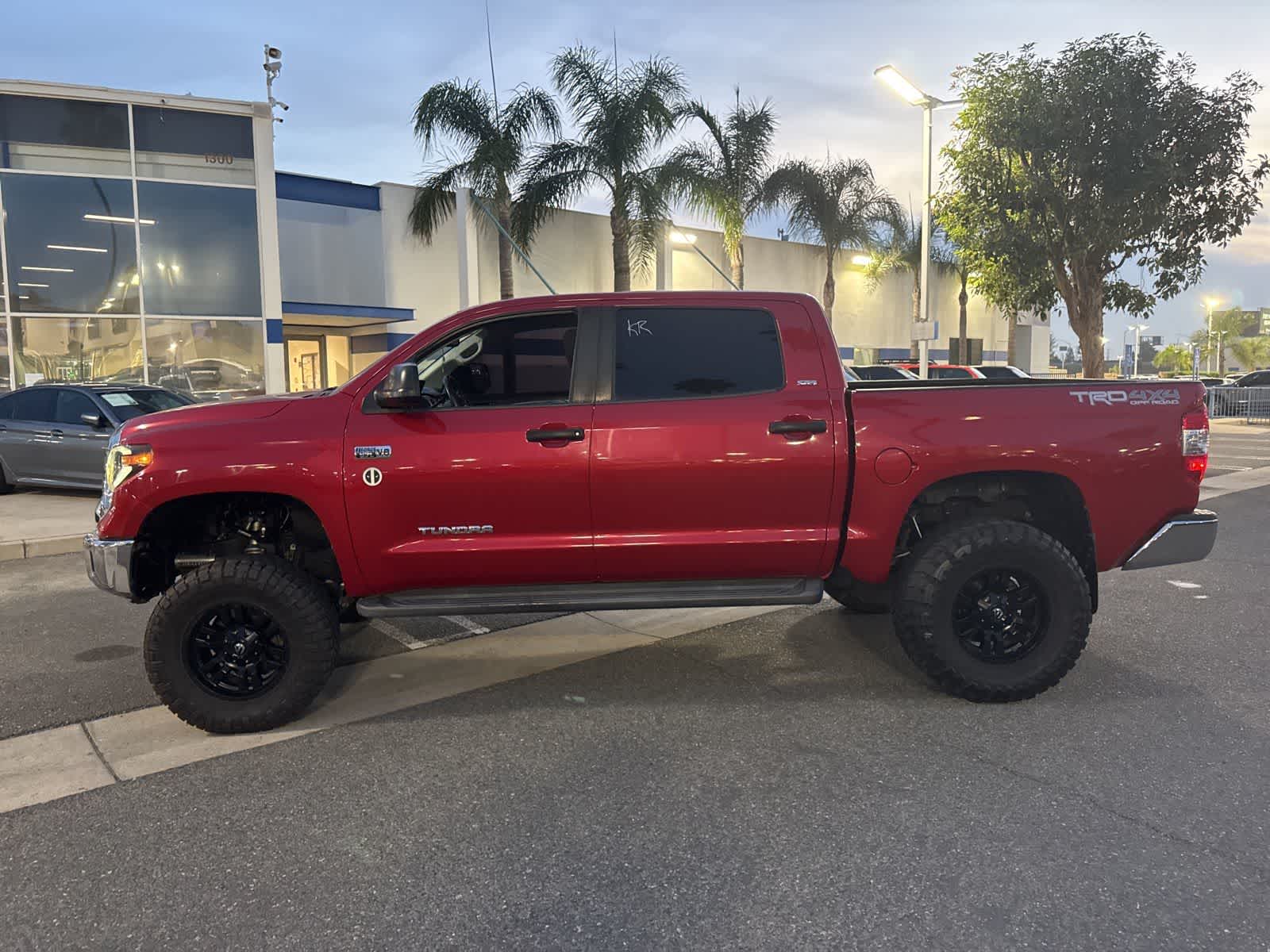 Thumbnail: 2019 Toyota Tundra - 7