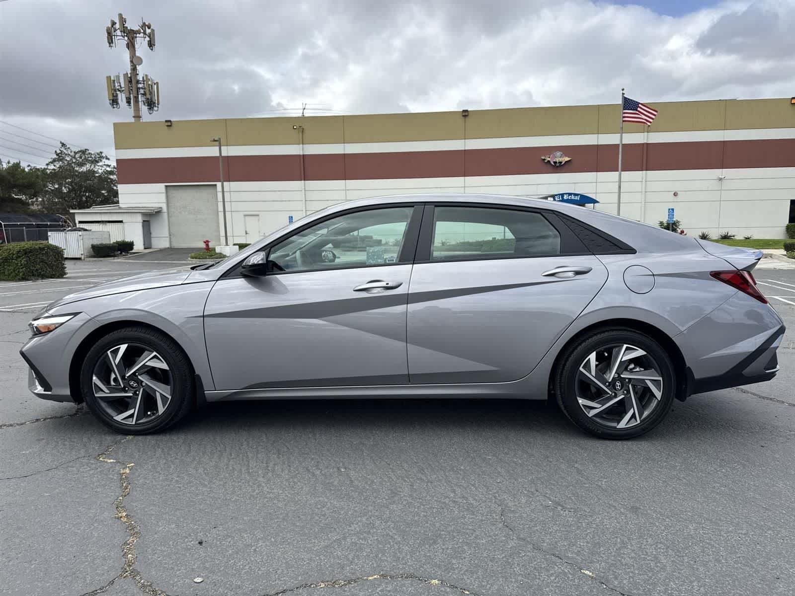 Thumbnail: 2025 Hyundai Elantra - 5