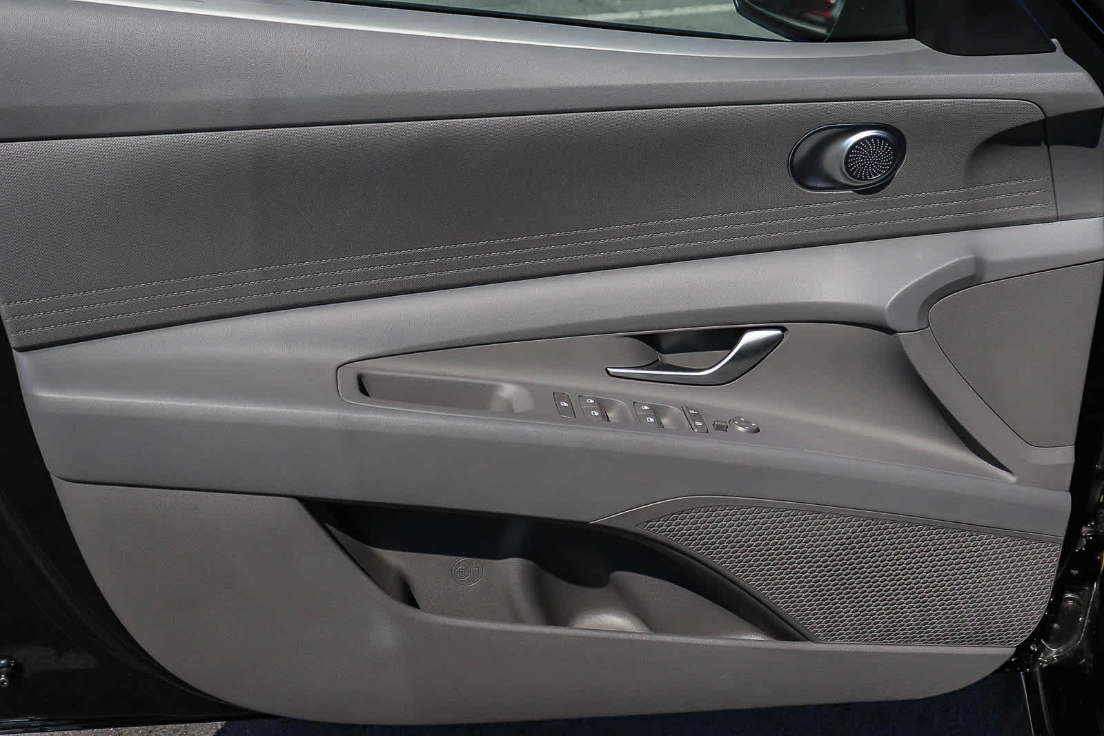 Thumbnail: 2025 Hyundai Elantra - 27