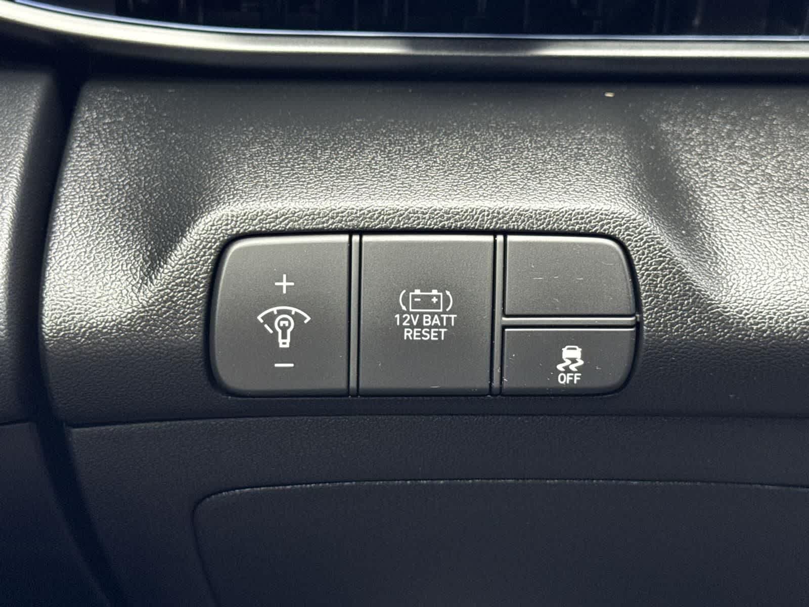 Thumbnail: 2025 Hyundai Elantra - 19