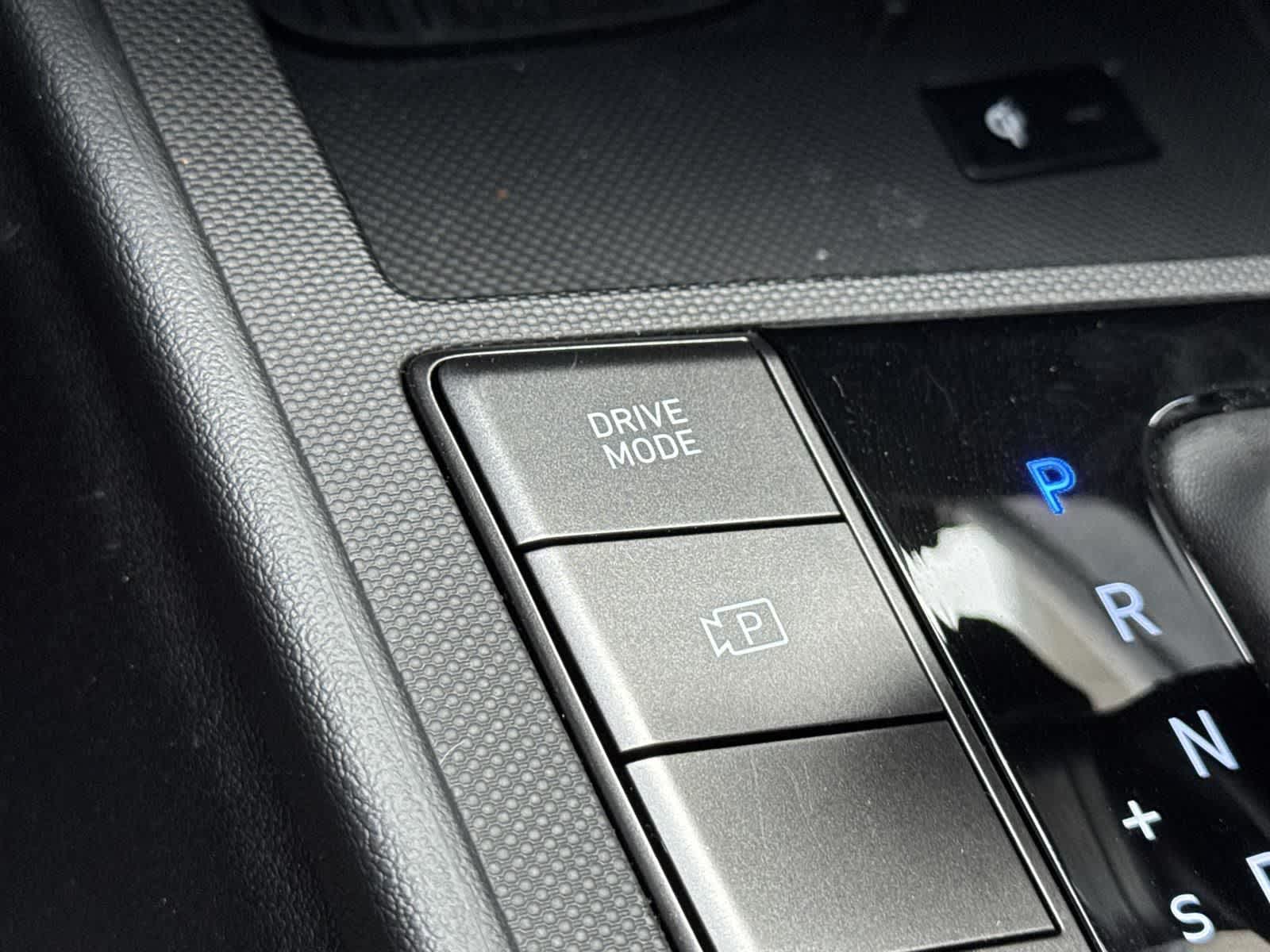 Thumbnail: 2025 Hyundai Elantra - 18