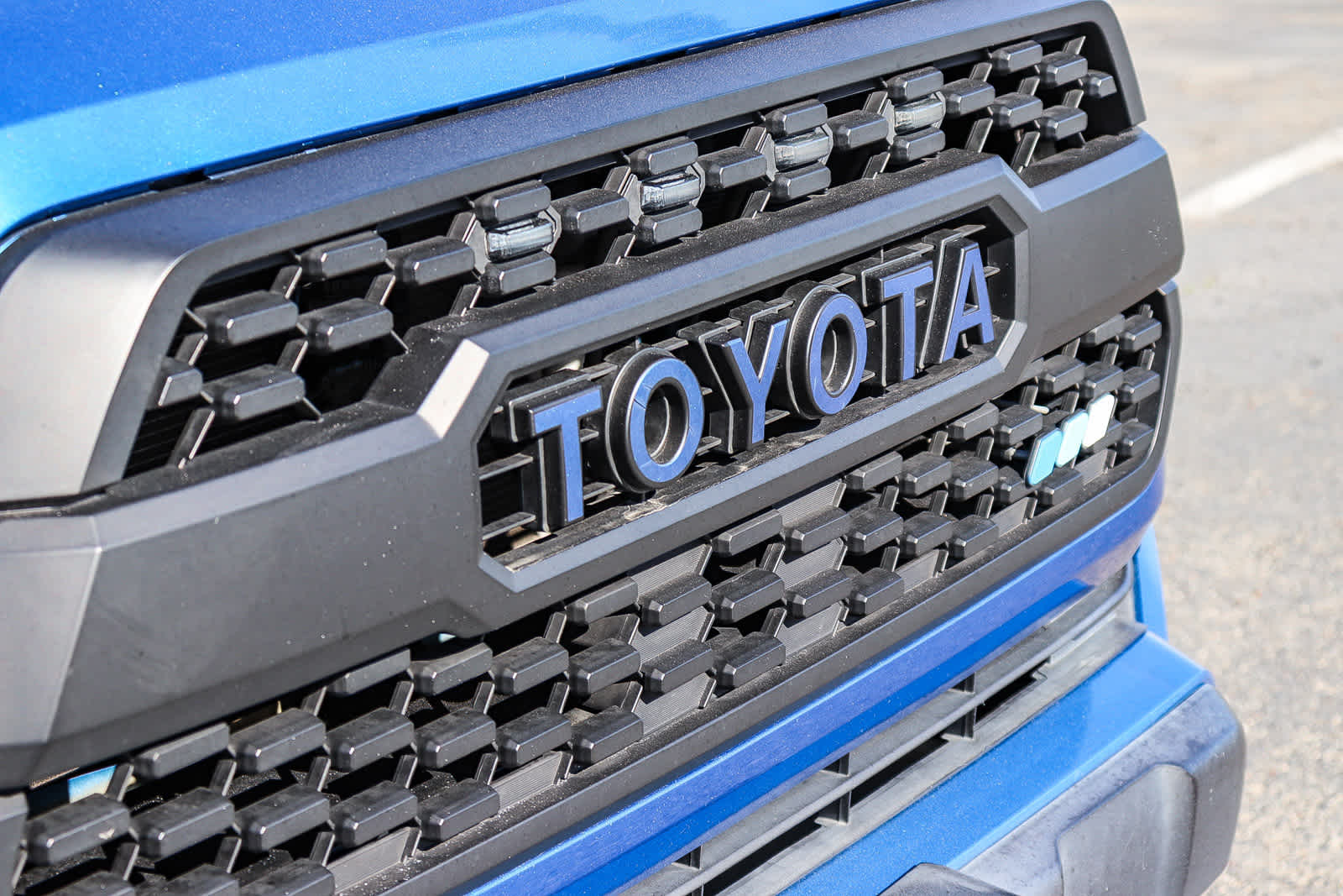Thumbnail: 2016 Toyota Tacoma - 5