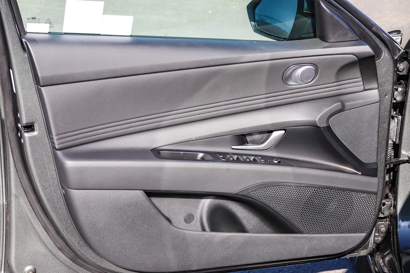 Thumbnail: 2025 Hyundai Elantra - 22