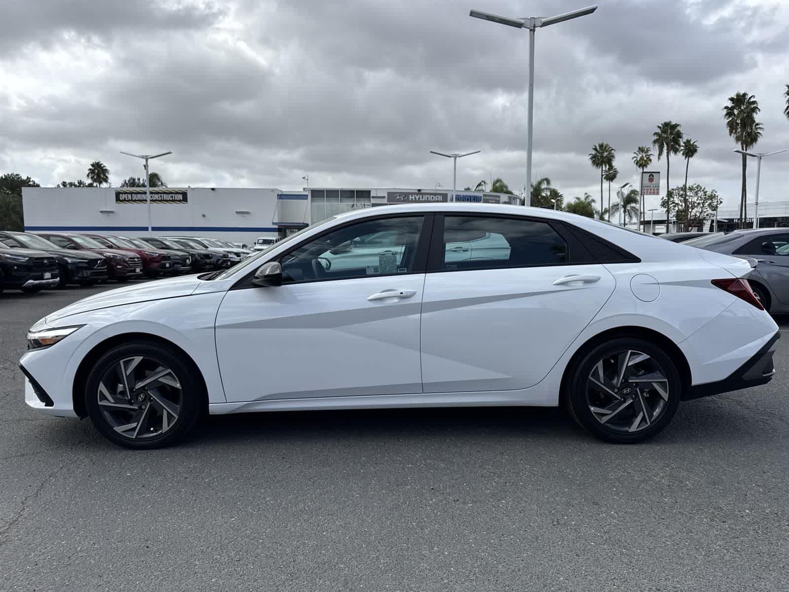 Thumbnail: 2025 Hyundai Elantra - 5