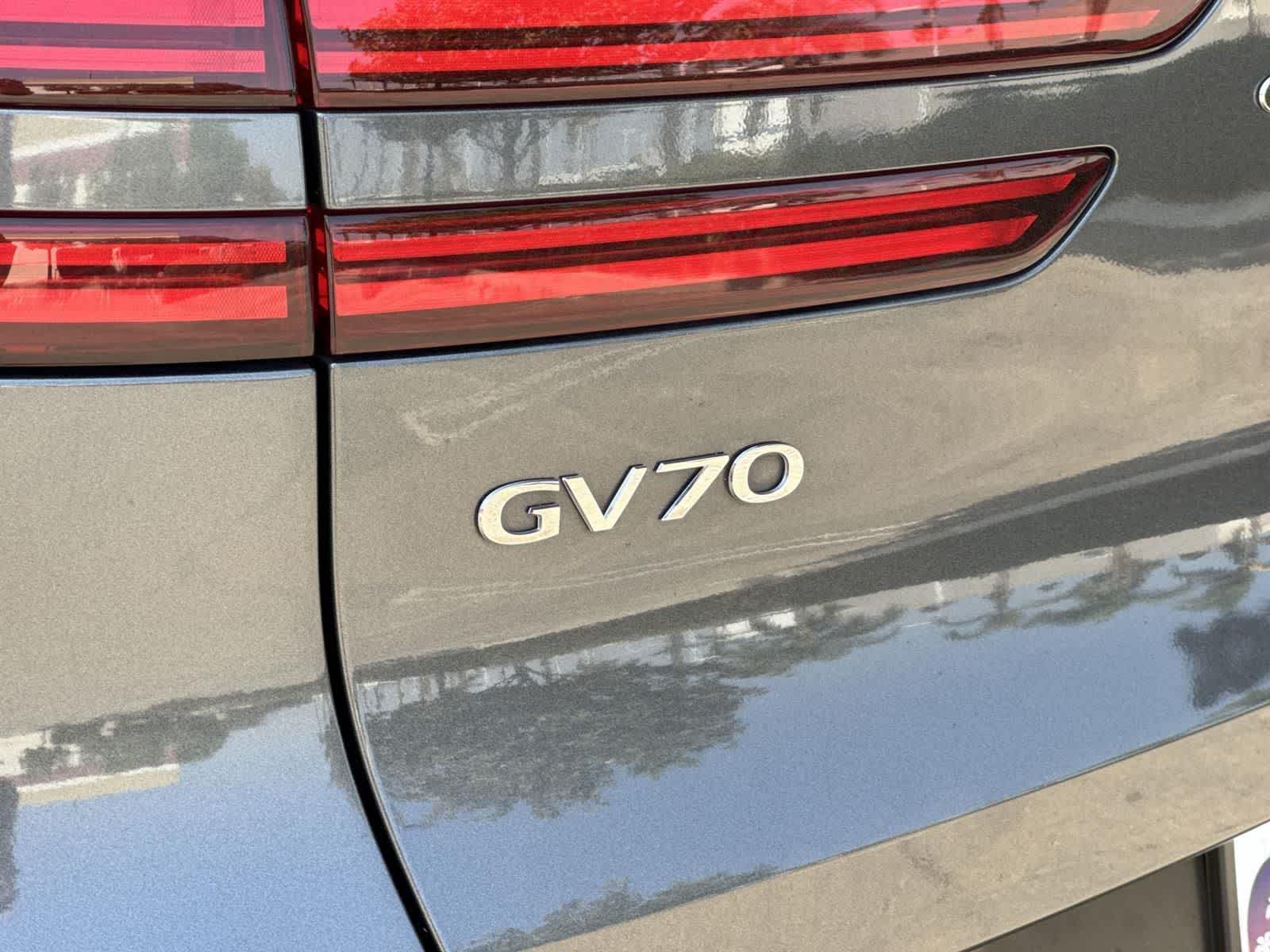 Thumbnail: 2022 Genesis GV70 - 35