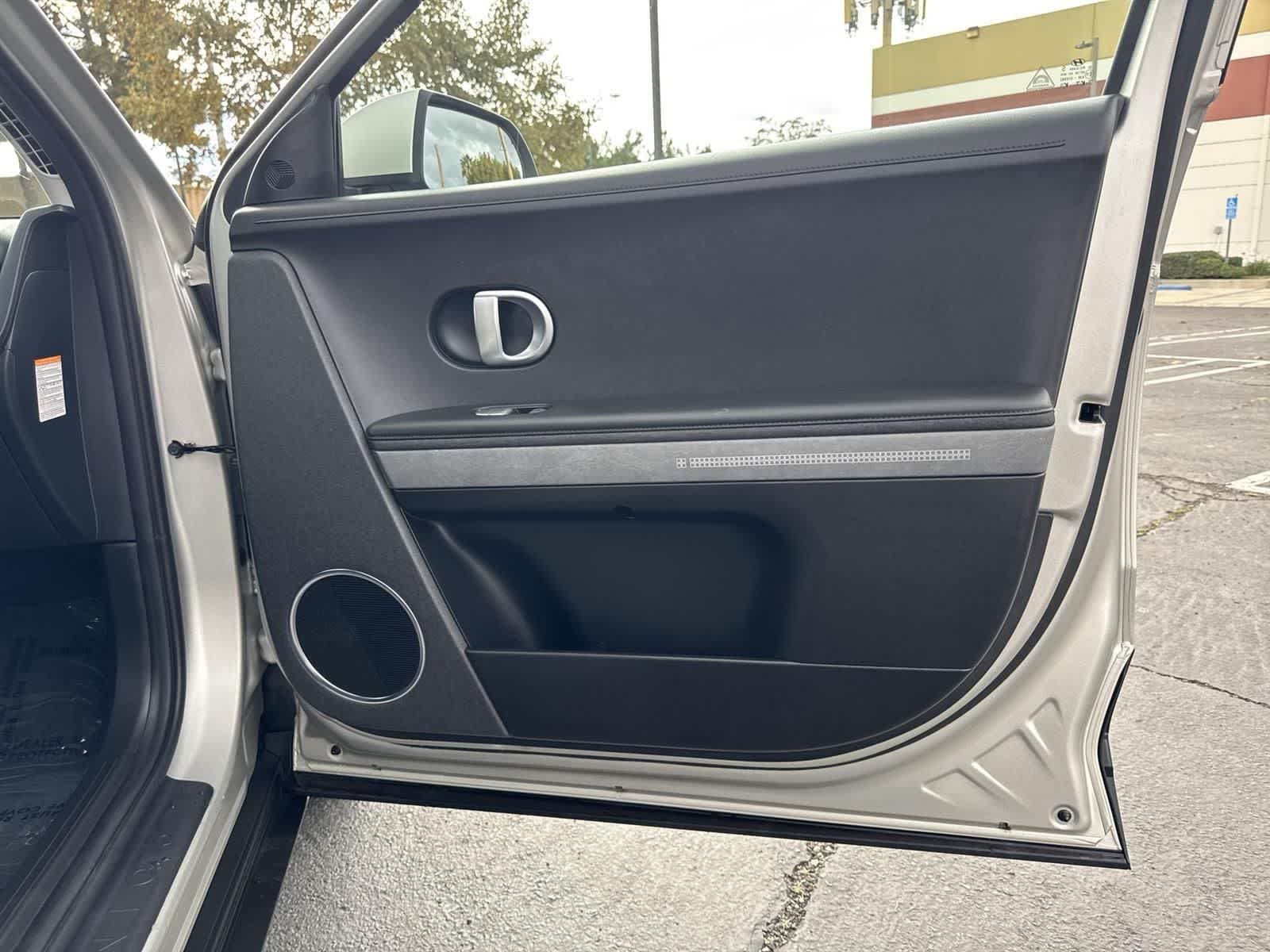 Thumbnail: 2023 Hyundai Ioniq 5 - 37