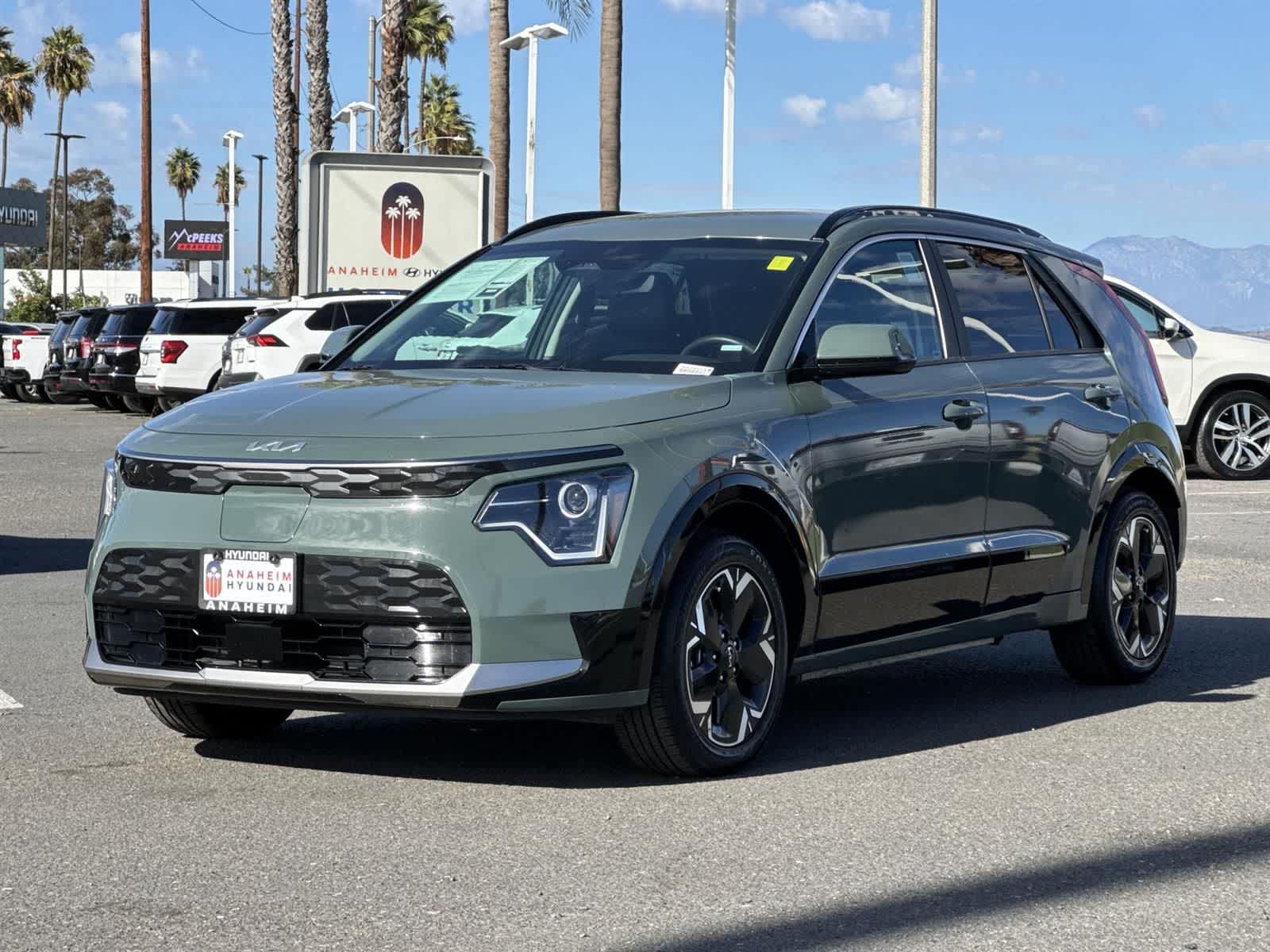 Thumbnail: 2024 Kia Niro - 6