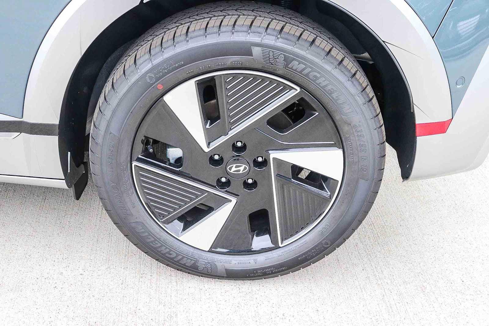 Thumbnail: 2026 Hyundai Ioniq 5 - 11