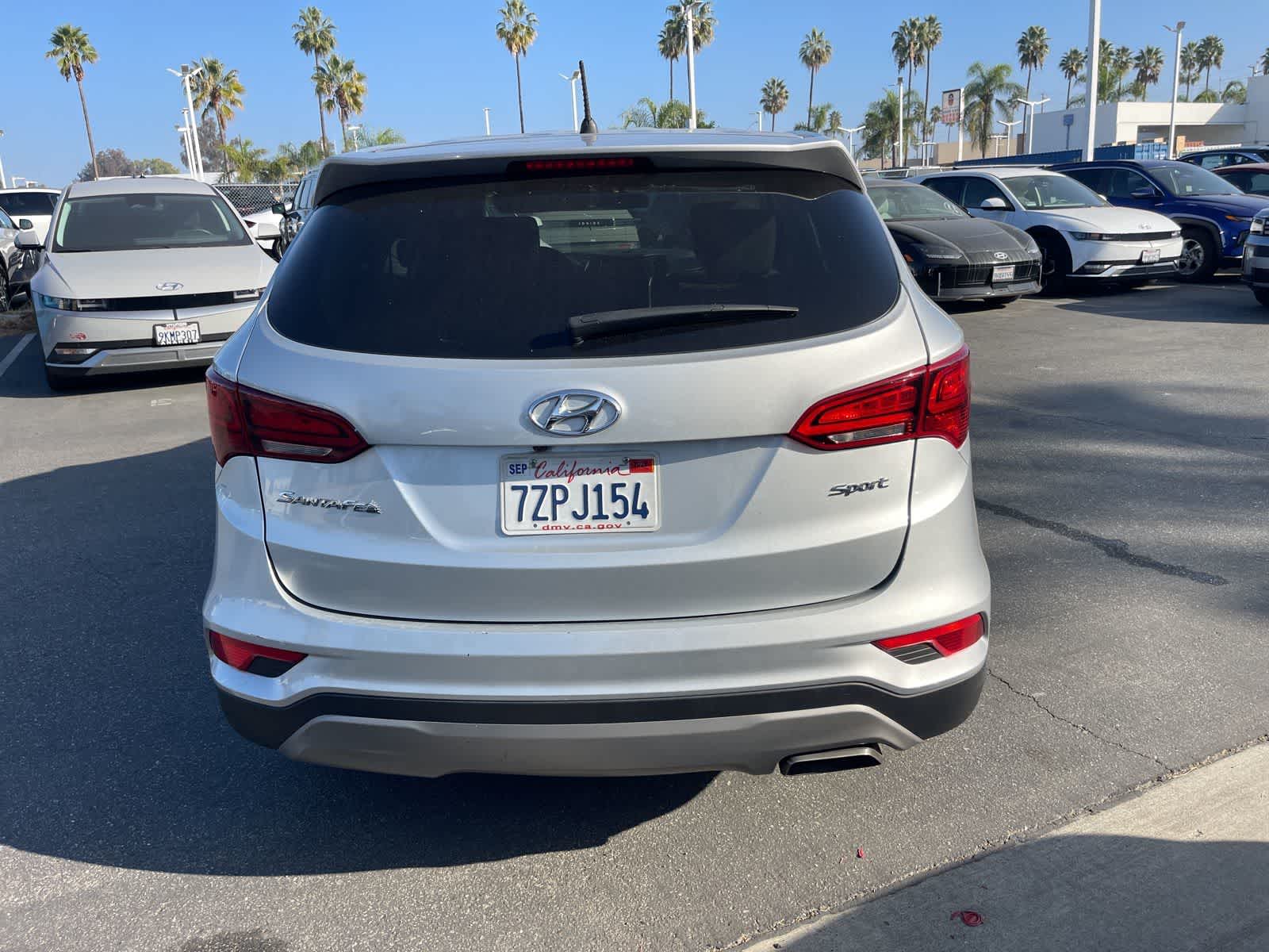Thumbnail: 2018 Hyundai Santa Fe - 4