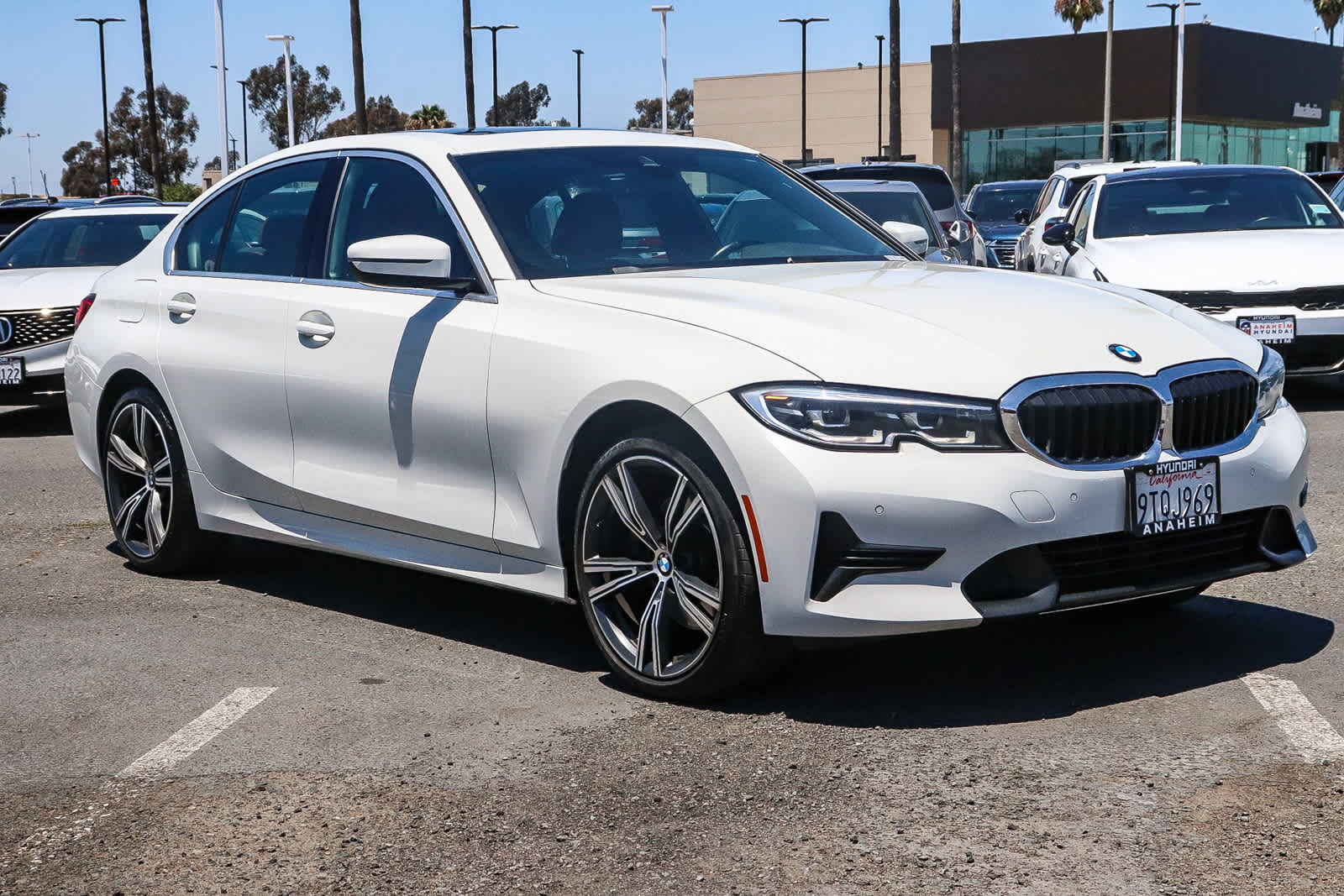 Thumbnail: 2022 BMW 3 Series - 2