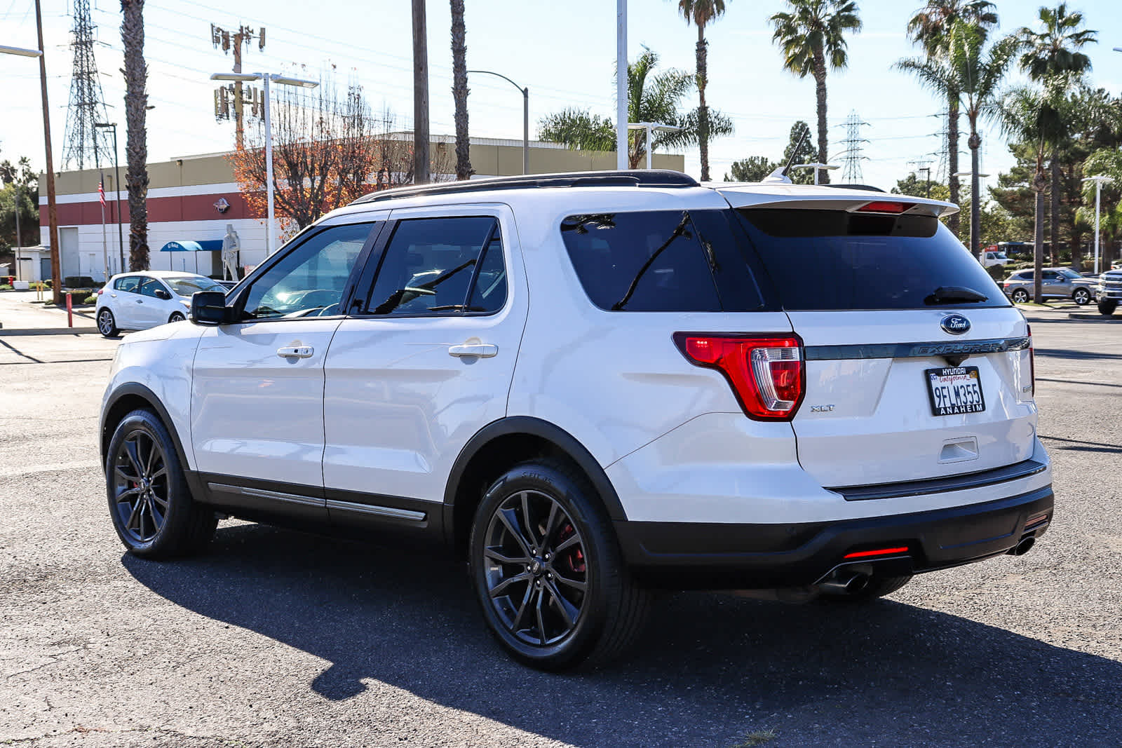 Thumbnail: 2018 Ford Explorer - 8