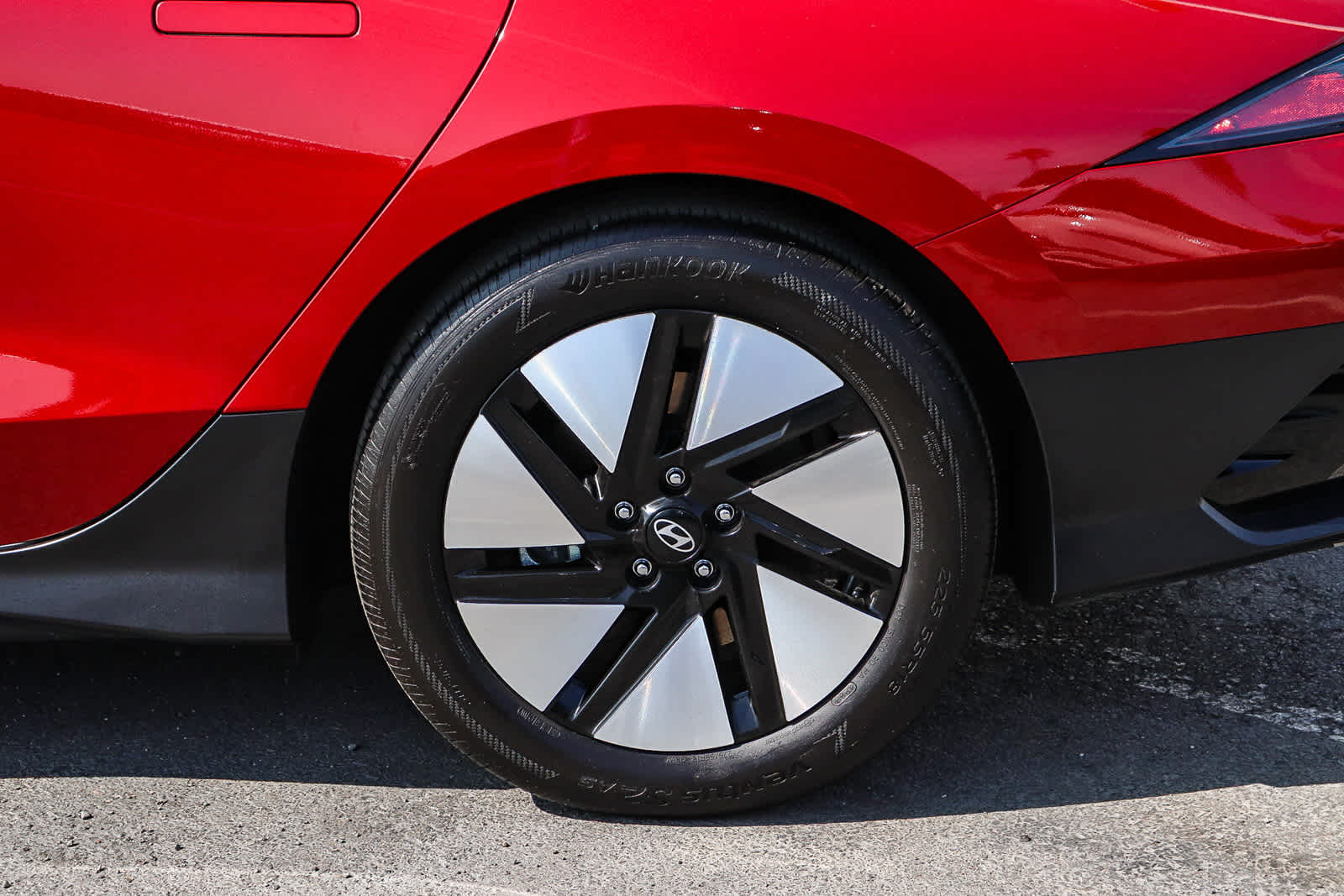 Thumbnail: 2024 Hyundai Ioniq 6 - 11