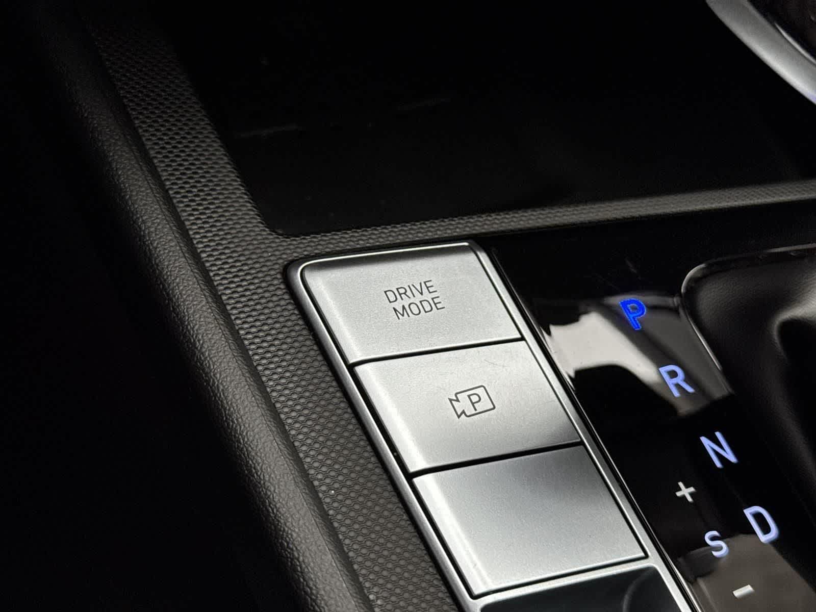 Thumbnail: 2023 Hyundai Elantra - 19