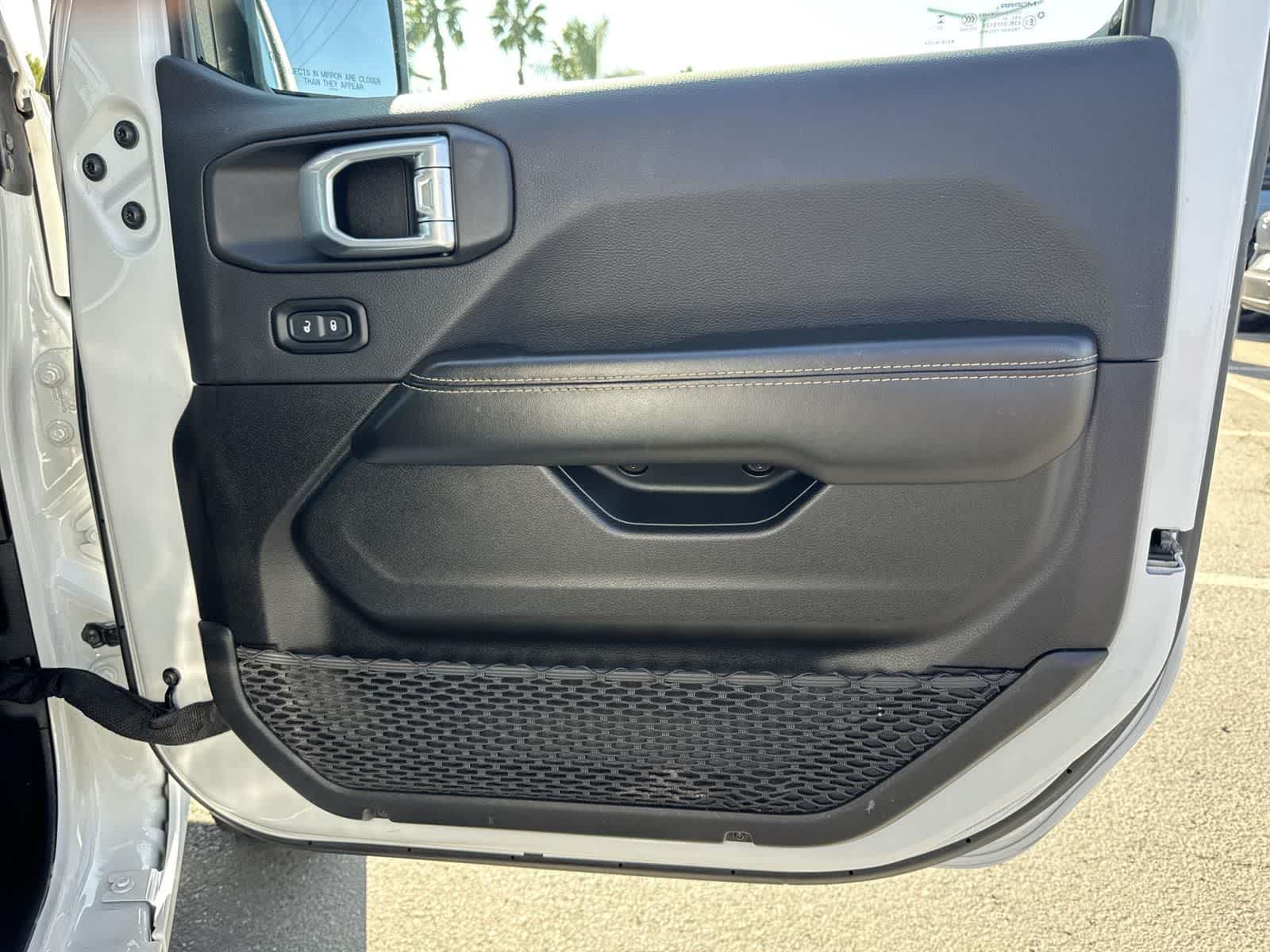 Thumbnail: 2024 Jeep Wrangler - 35