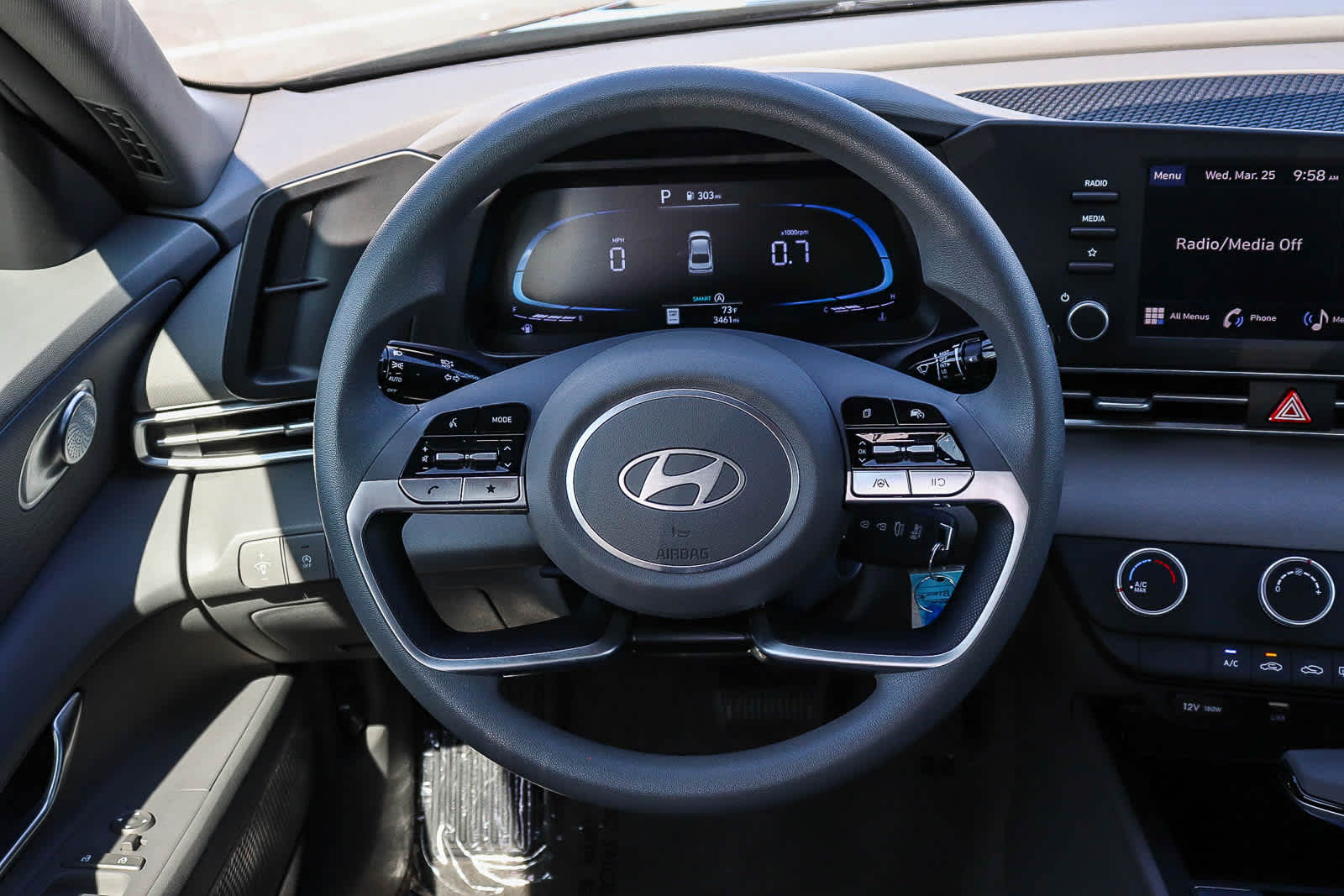 Thumbnail: 2025 Hyundai Elantra - 19