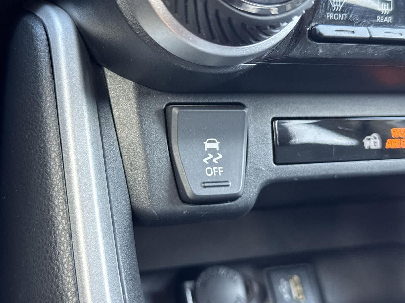 Thumbnail: 2023 Toyota RAV4 - 18