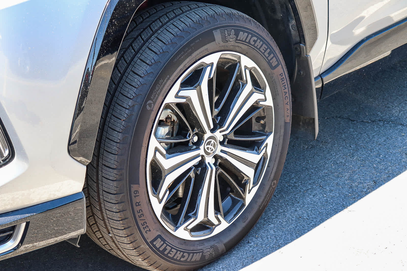 Thumbnail: 2021 Toyota RAV4 - 4