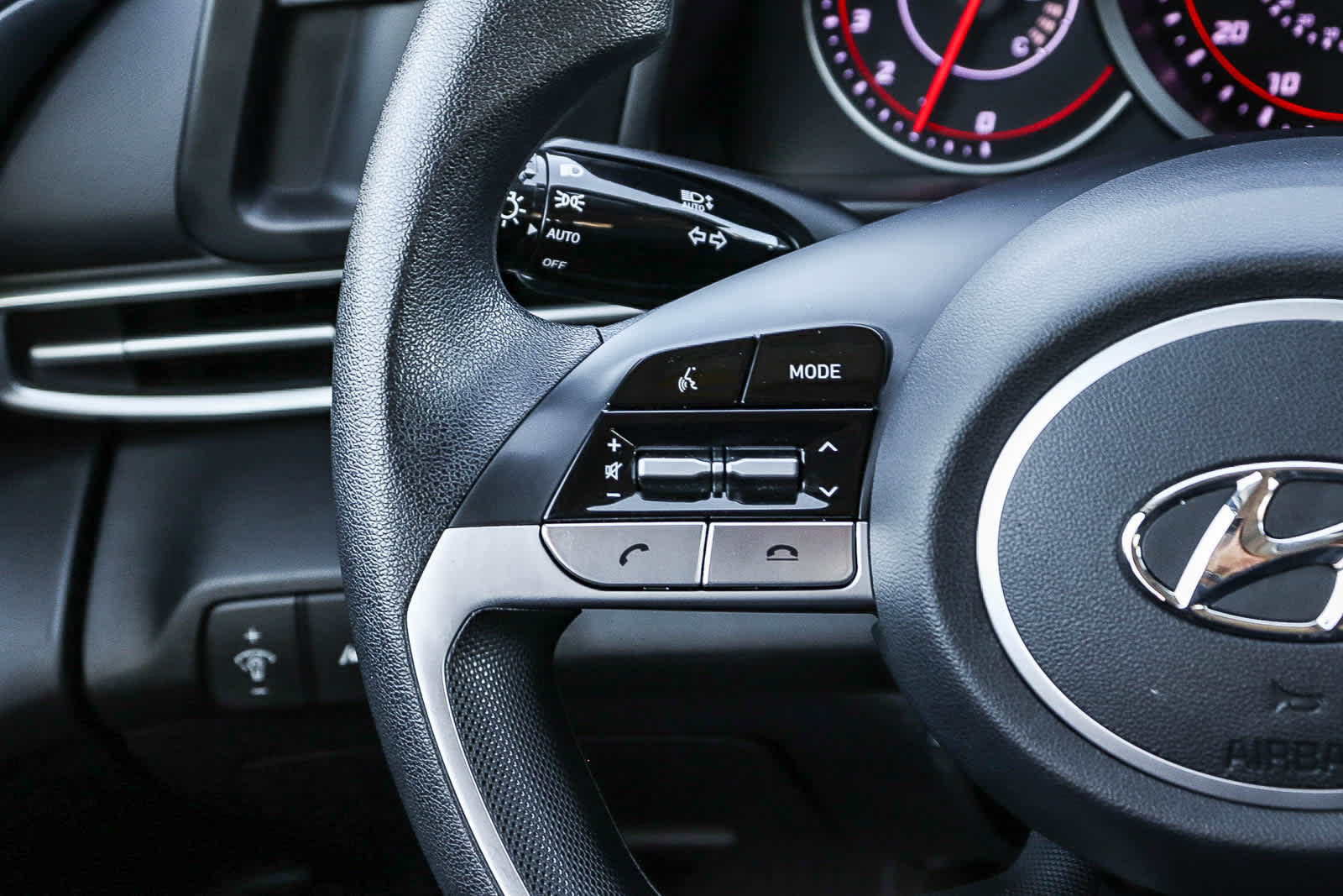 Thumbnail: 2023 Hyundai Elantra - 25