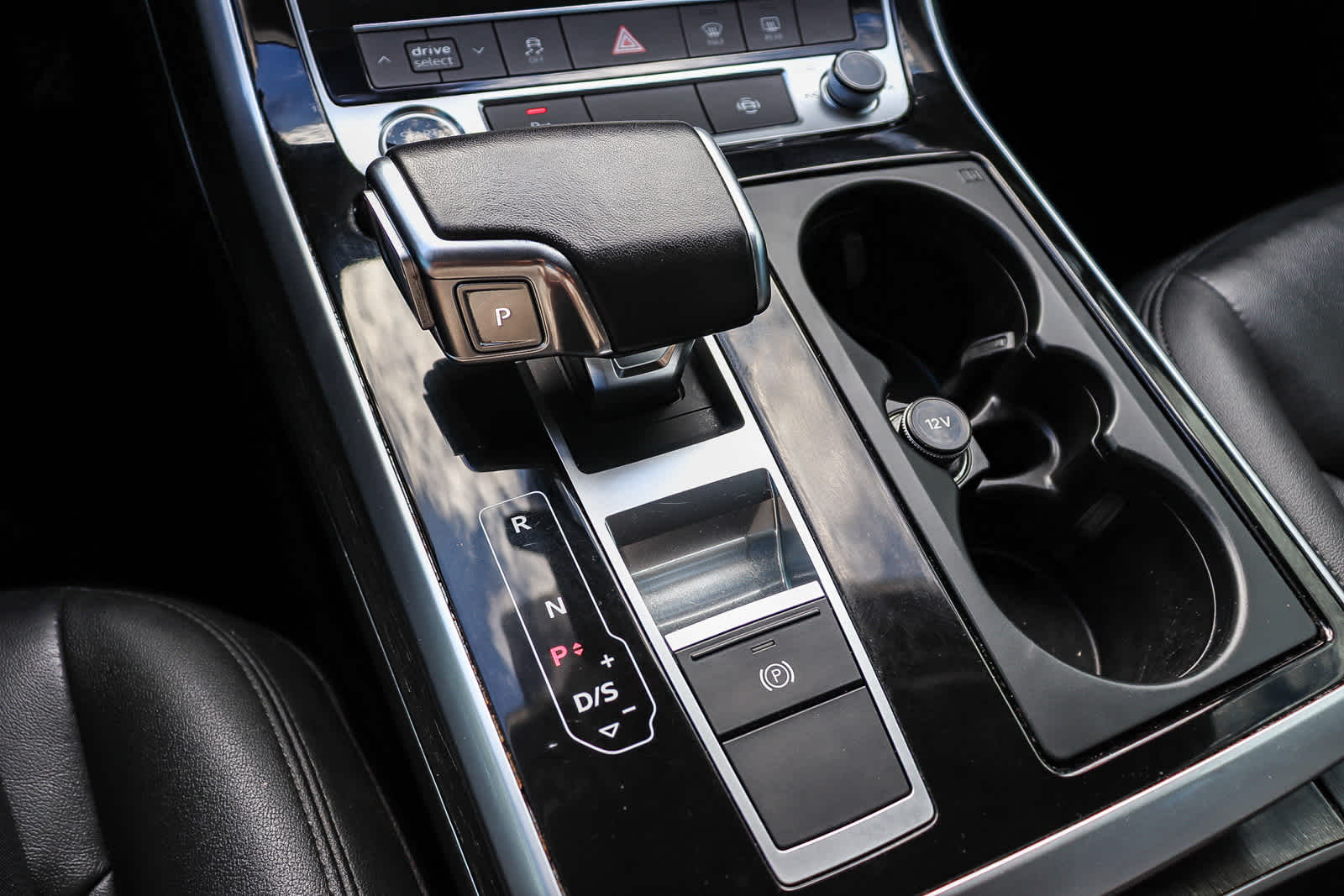 Thumbnail: 2022 Audi Q7 - 26