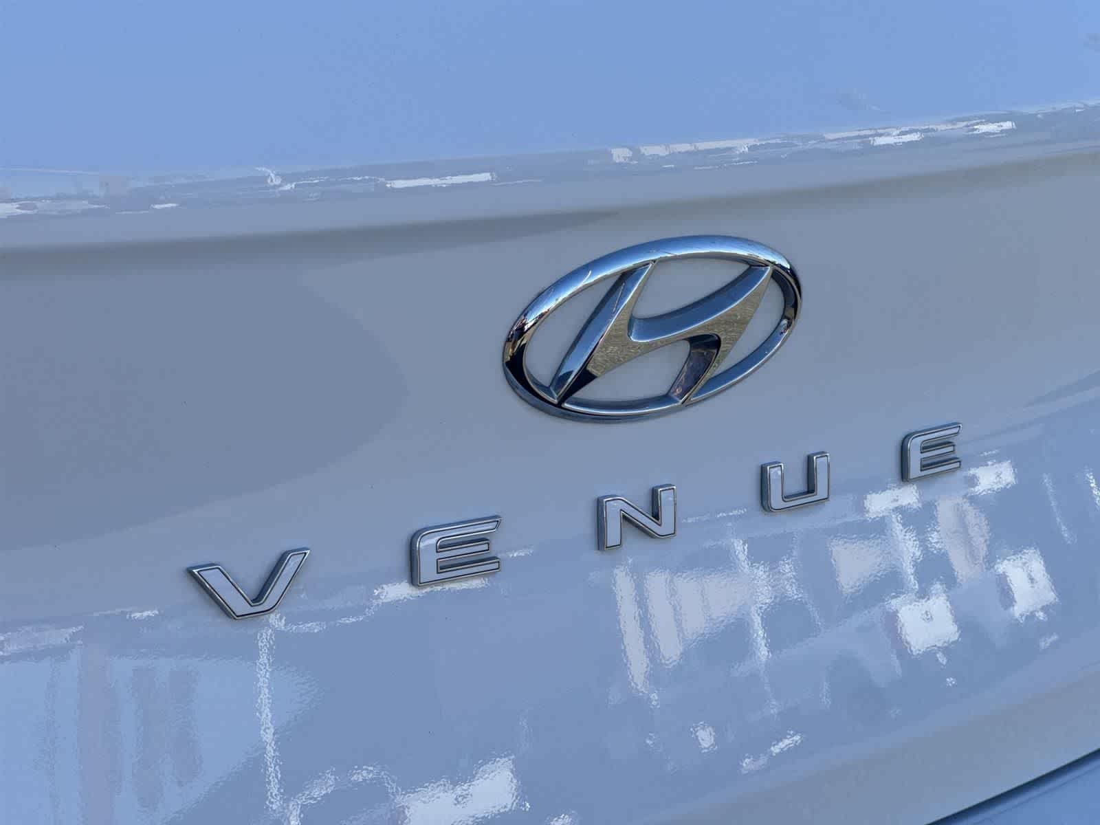 Thumbnail: 2022 Hyundai Venue - 11