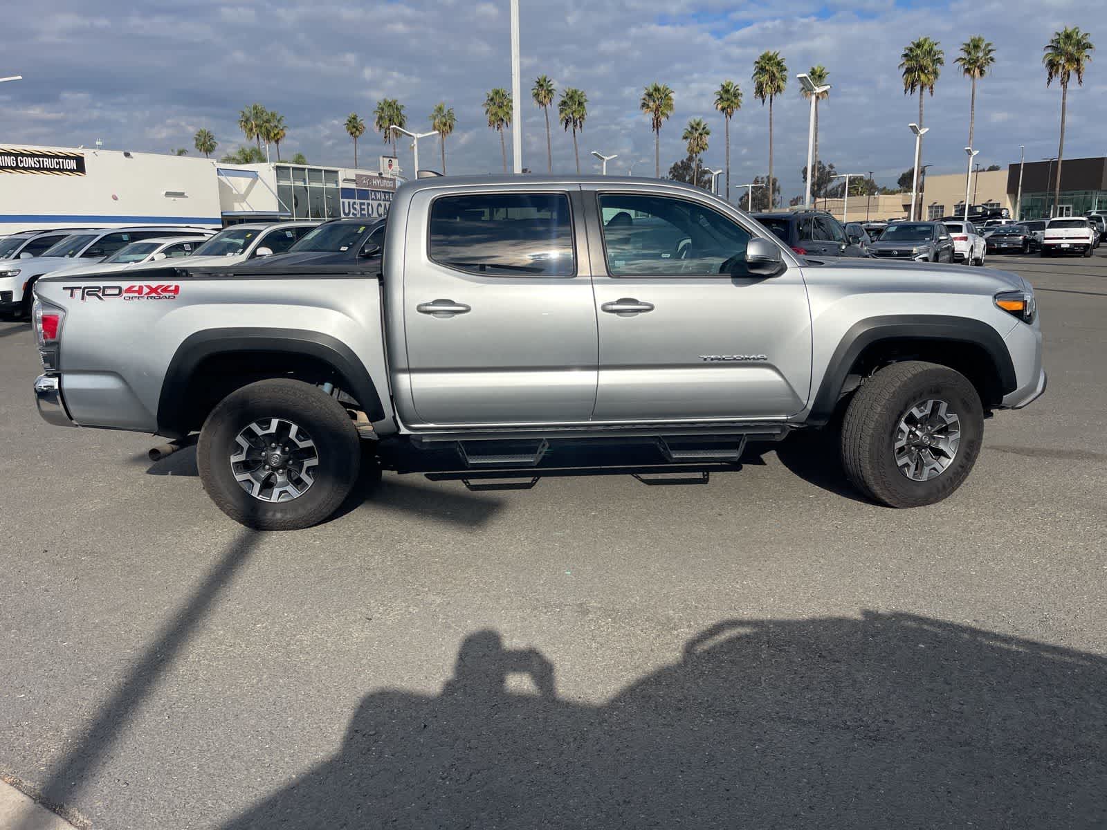 2023 Toyota Tacoma TRD photo 2