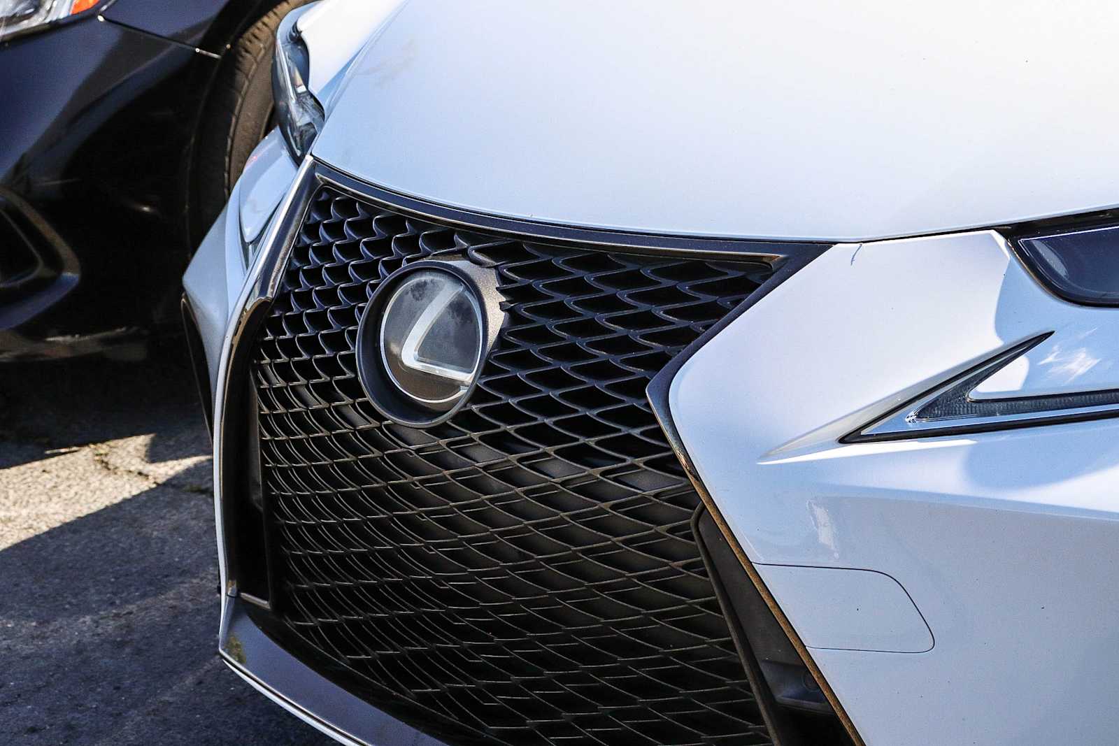 Thumbnail: 2018 Lexus IS - 3