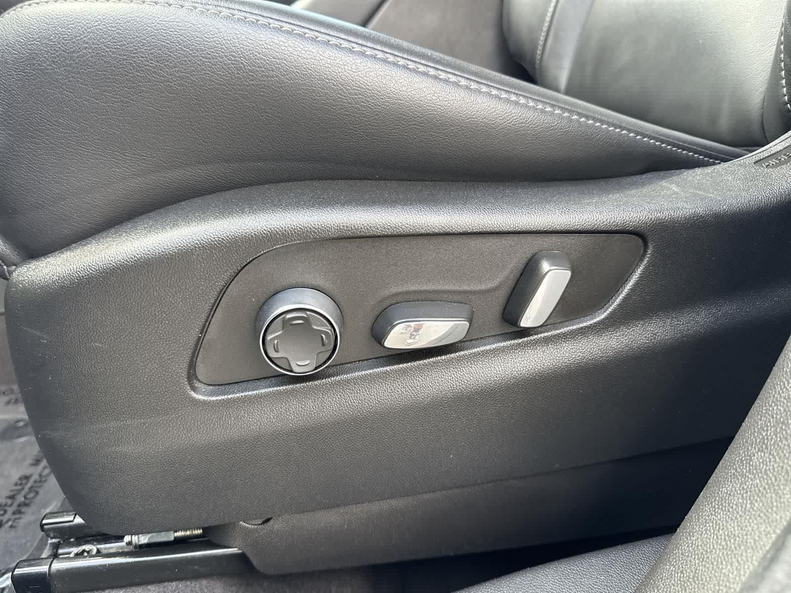 Thumbnail: 2024 Cadillac XT4 - 22