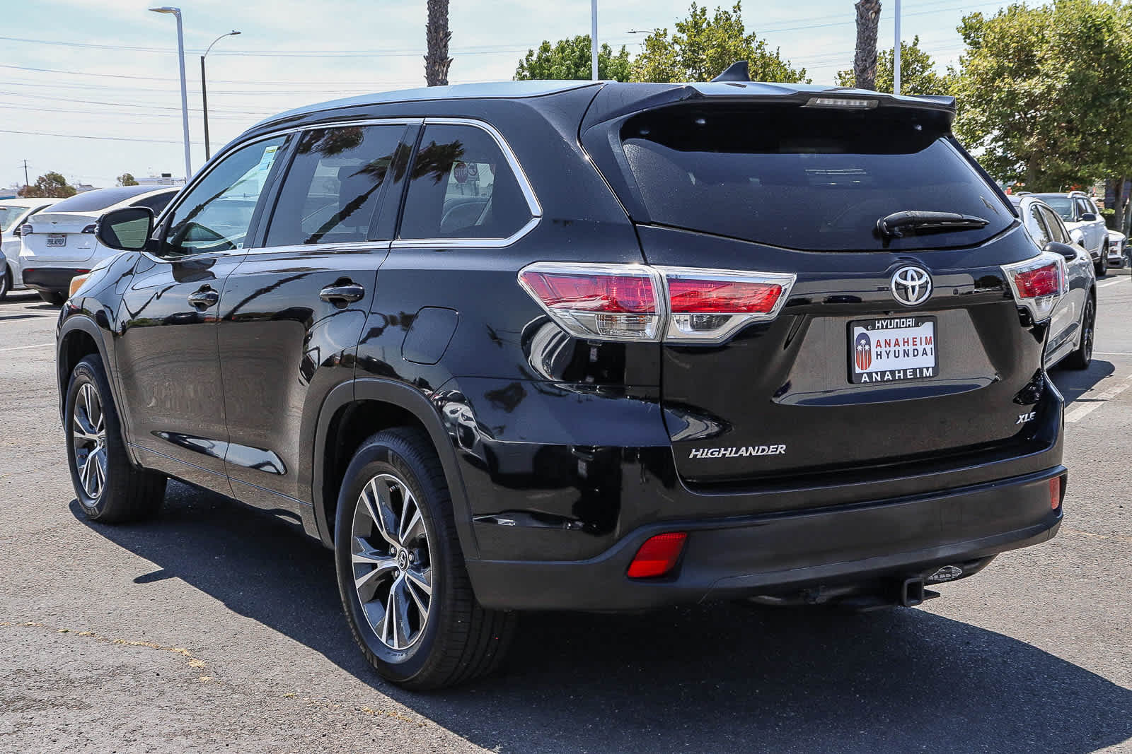 Thumbnail: 2016 Toyota Highlander - 6