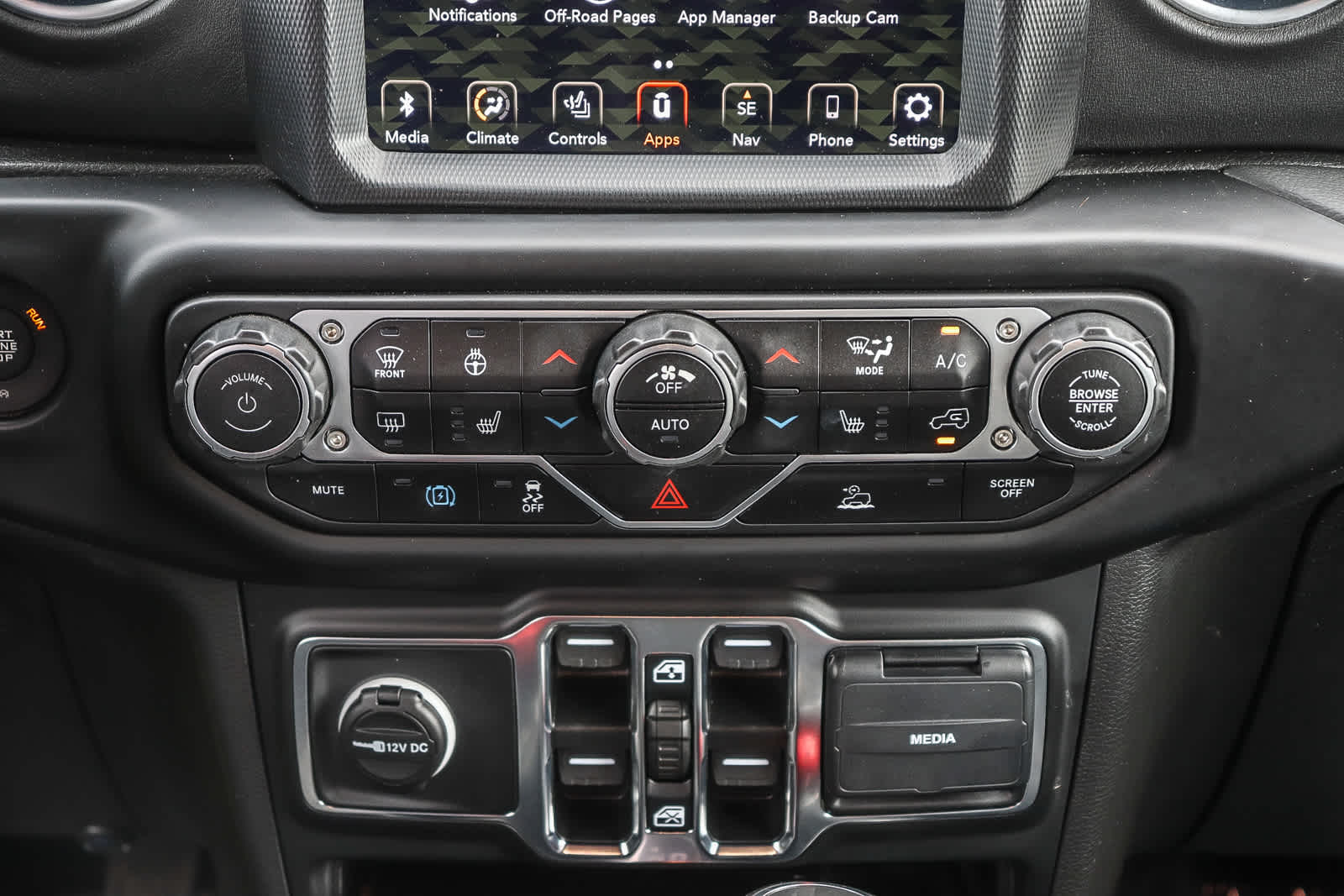 Thumbnail: 2023 Jeep Wrangler - 18