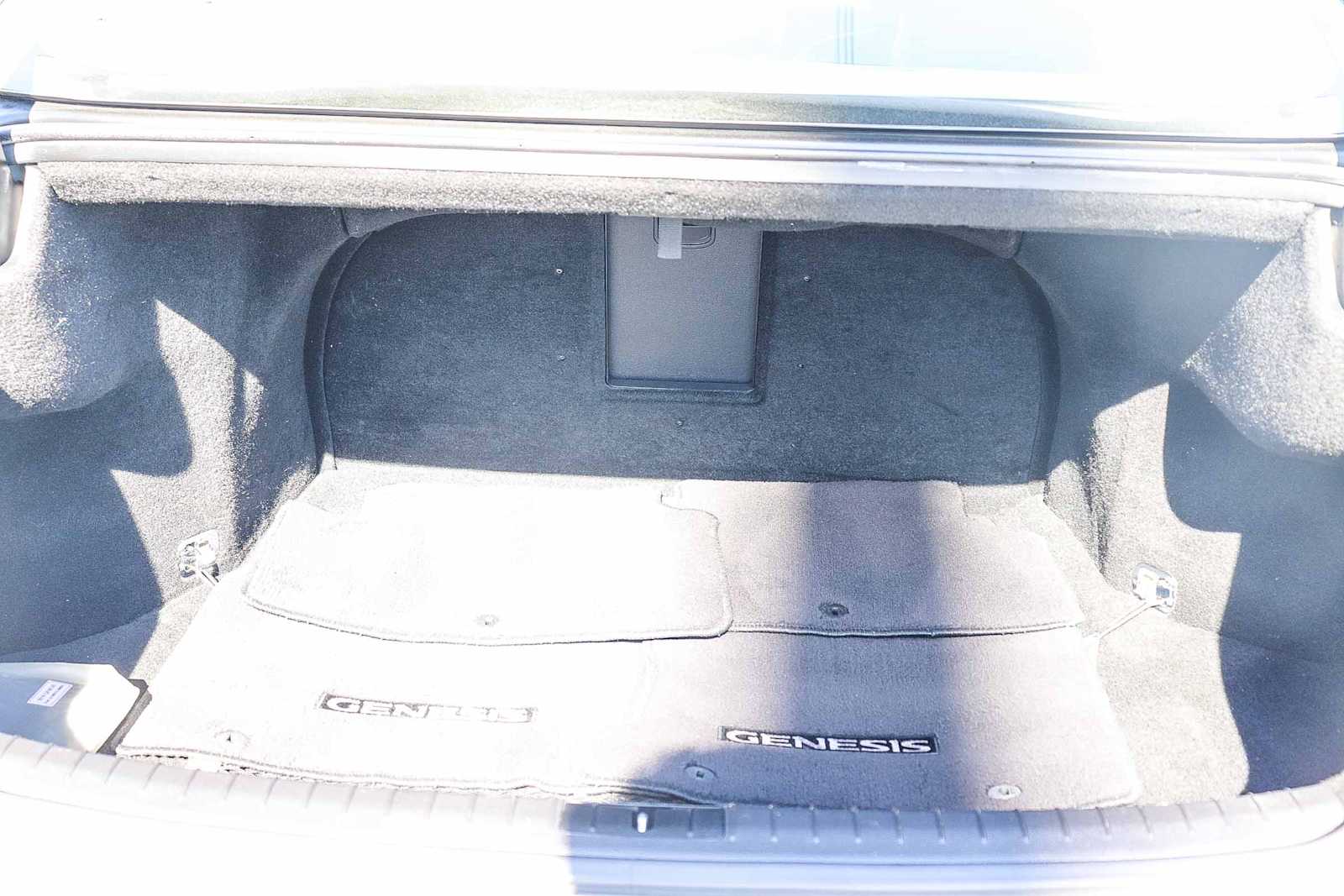 Thumbnail: 2016 Hyundai Genesis - 19