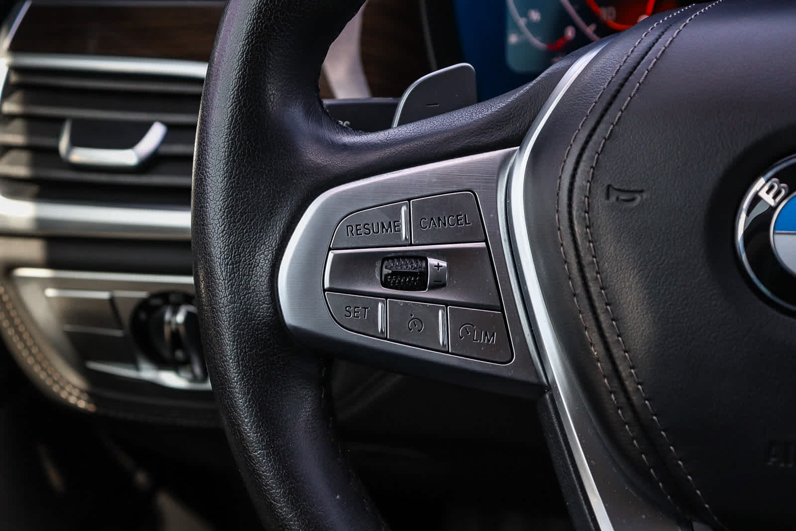 Thumbnail: 2021 BMW 7 Series - 17