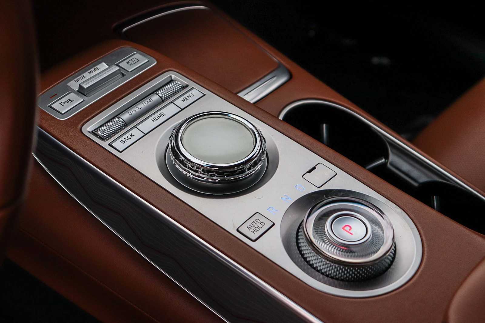 Thumbnail: 2023 Genesis GV70 - 26