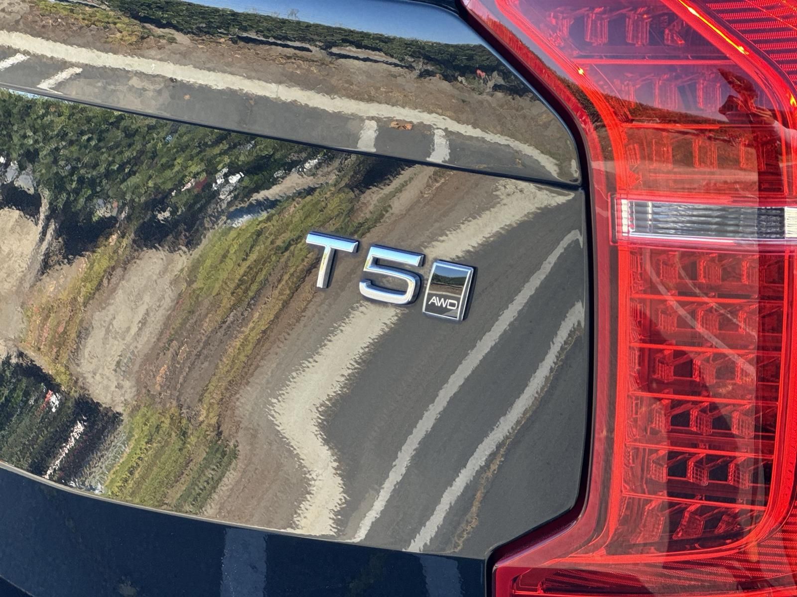 Thumbnail: 2022 Volvo XC90 - 34