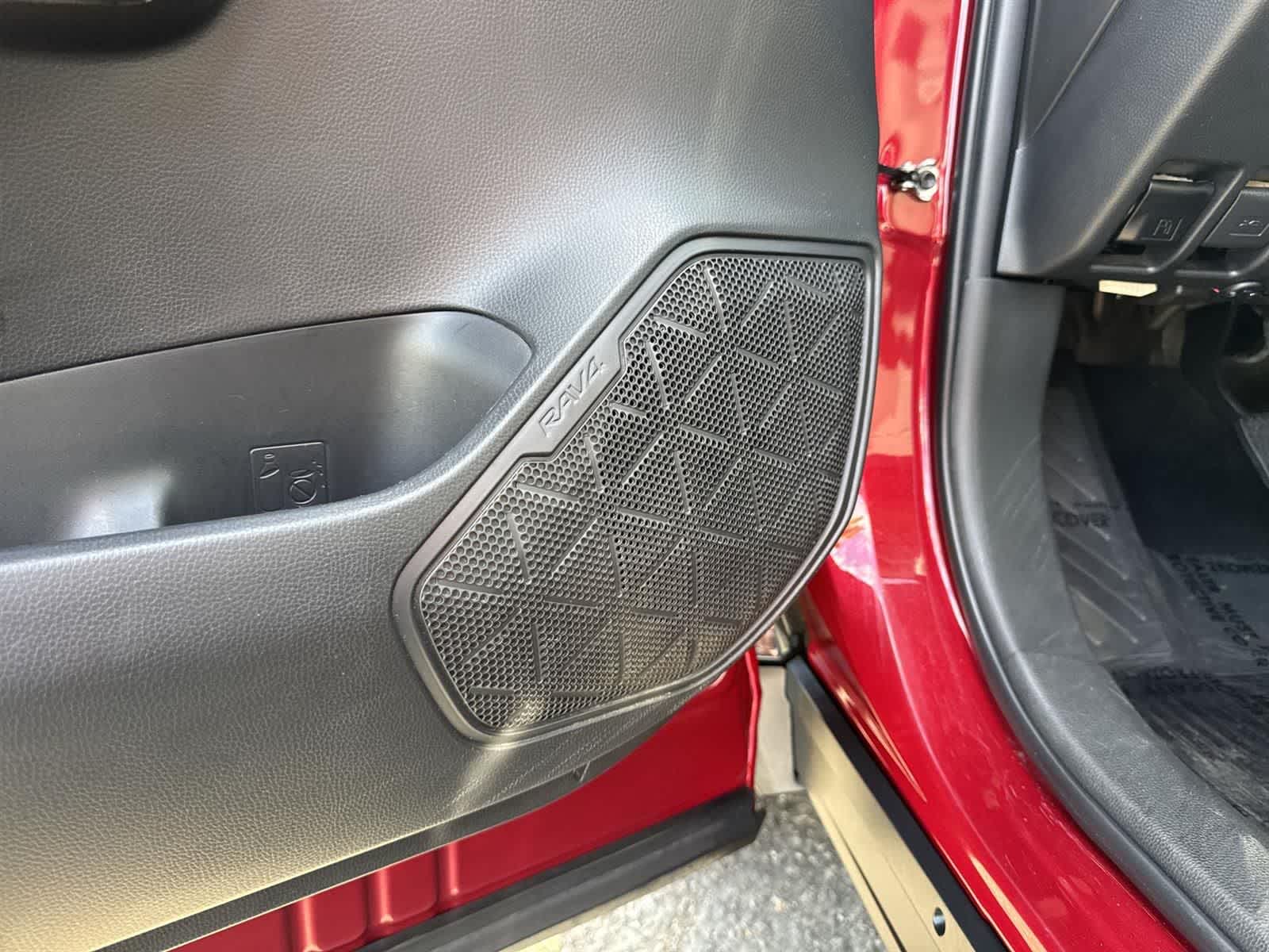 Thumbnail: 2023 Toyota RAV4 - 20