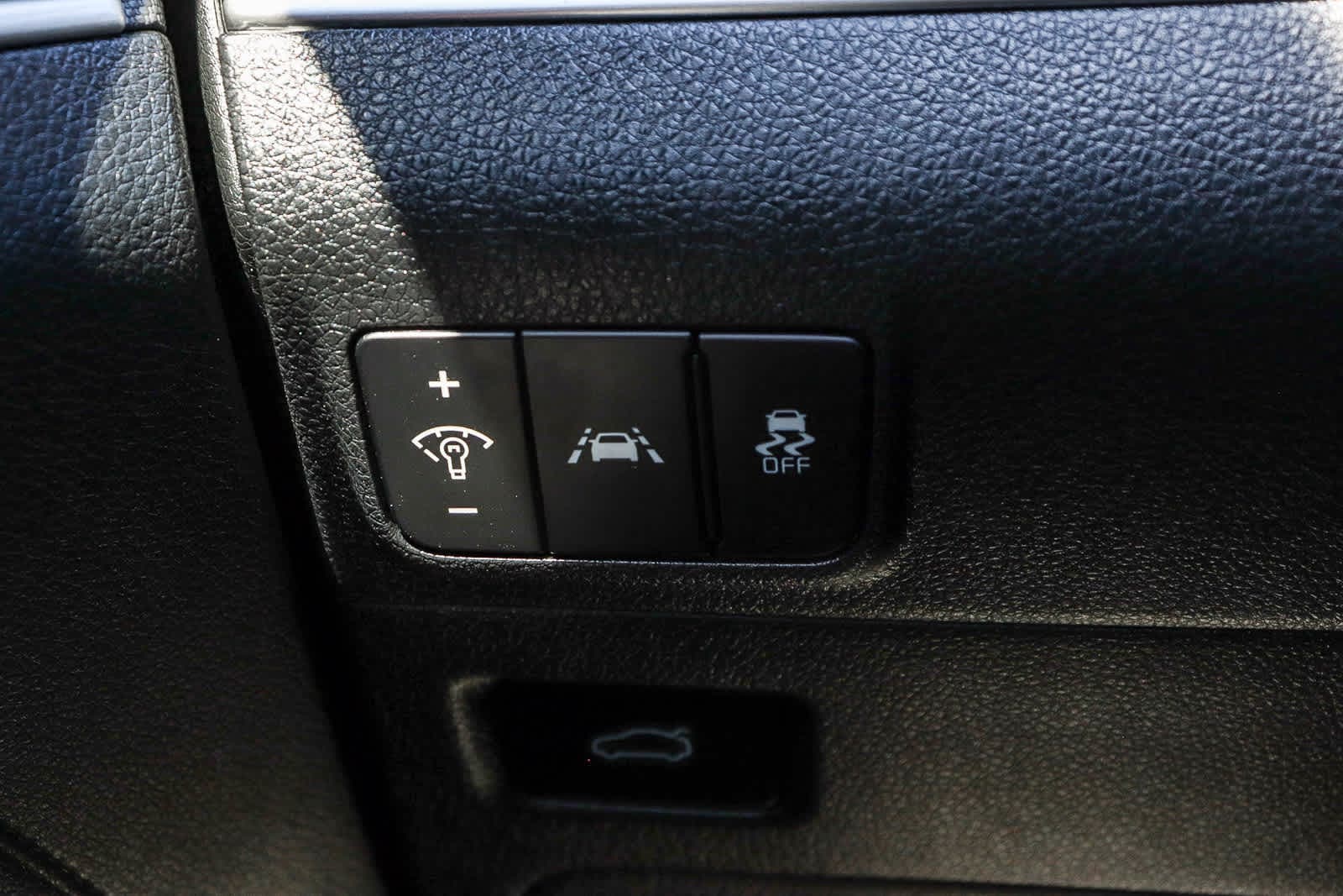 Thumbnail: 2023 Kia K5 - 30