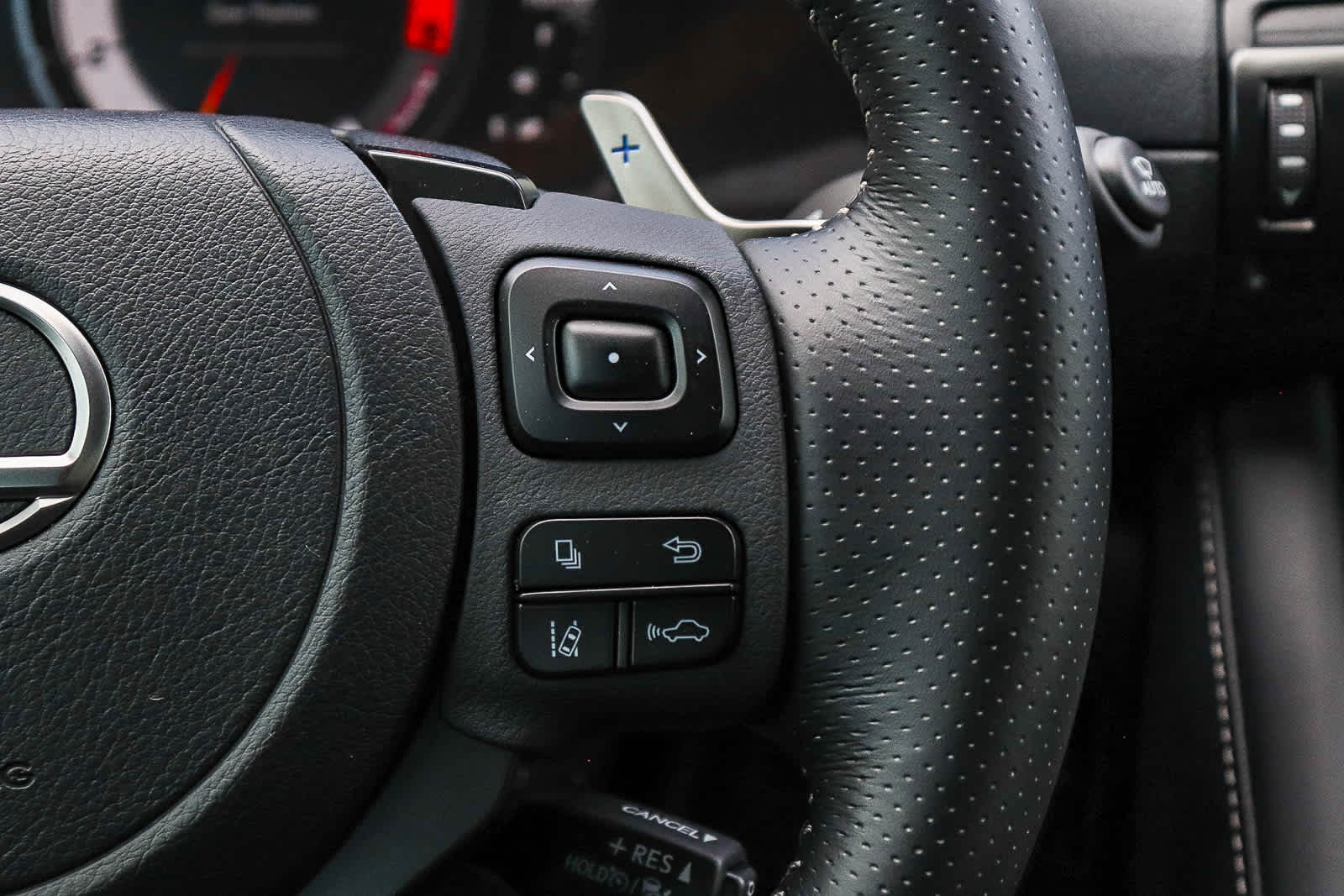 Thumbnail: 2024 Lexus IS - 25