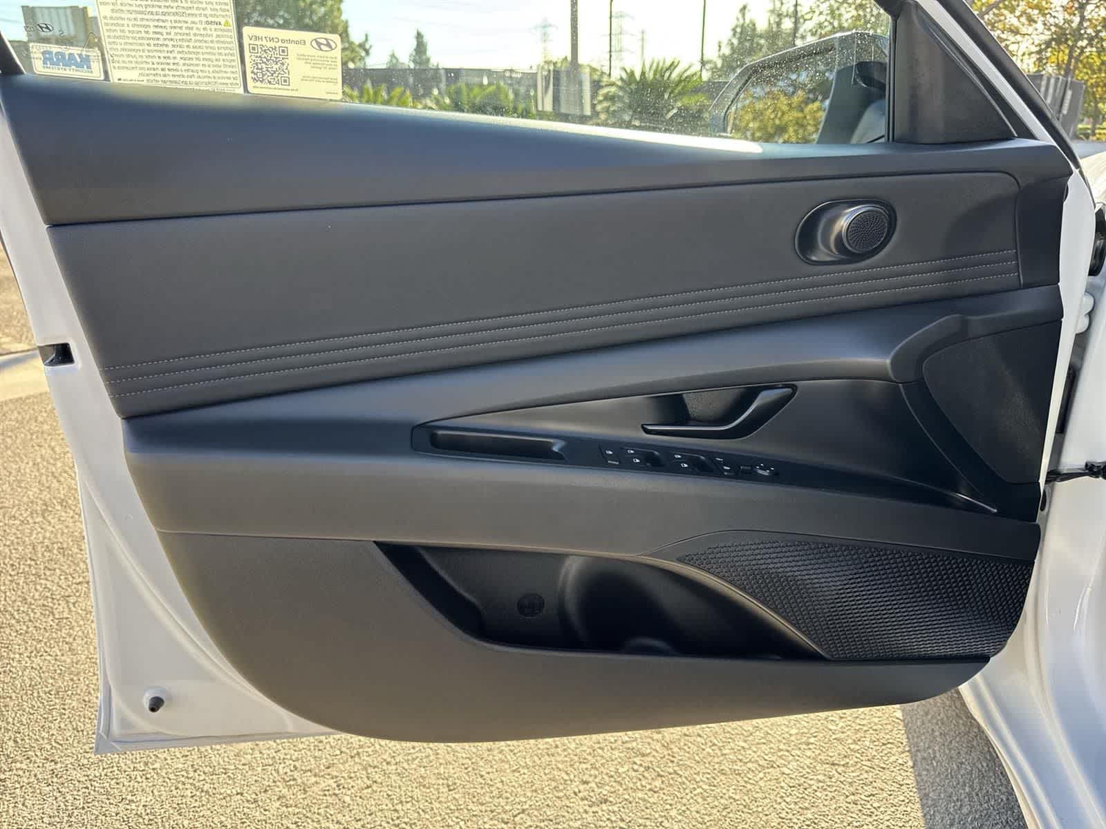 Thumbnail: 2025 Hyundai Elantra - 19