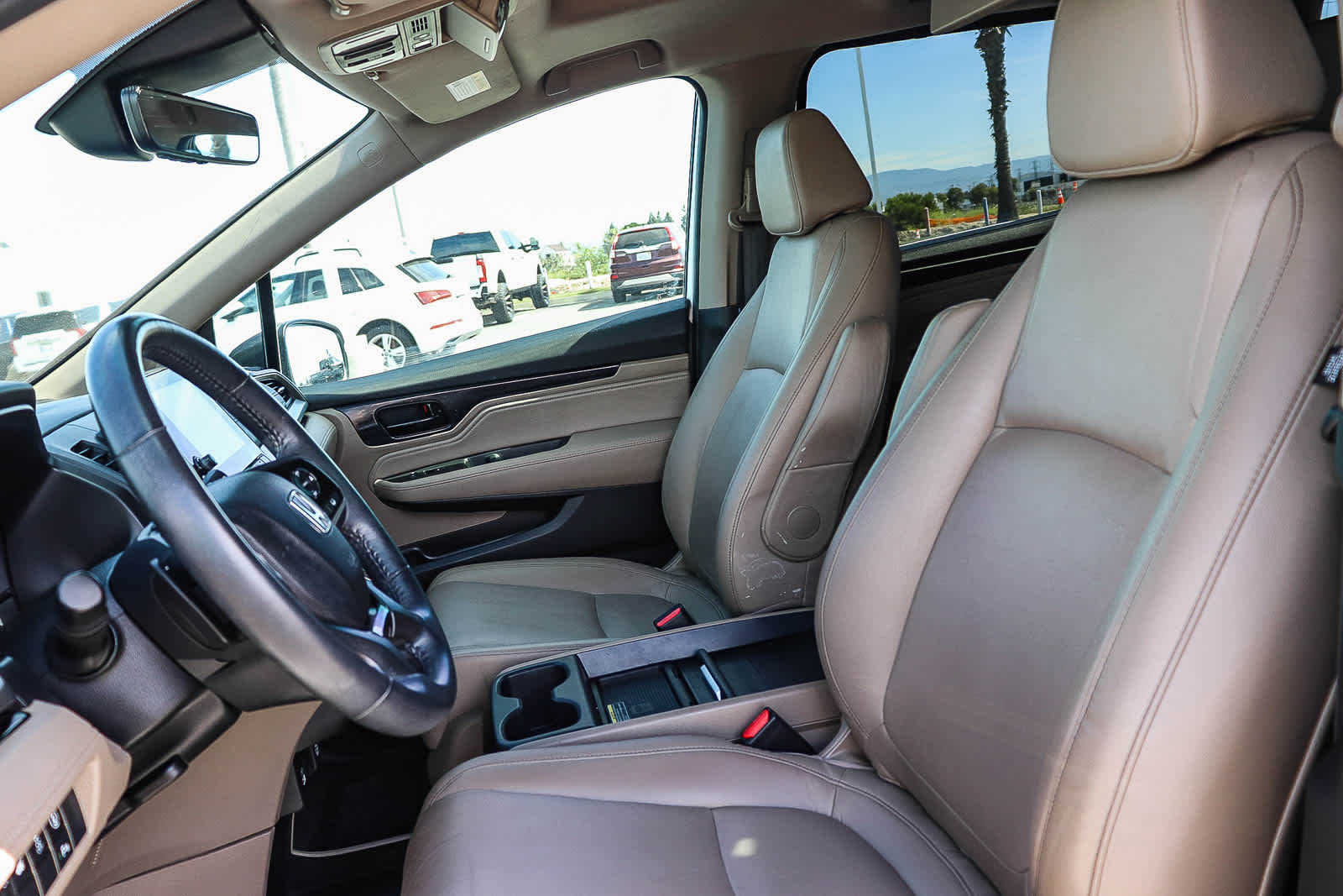 Thumbnail: 2022 Honda Odyssey - 25