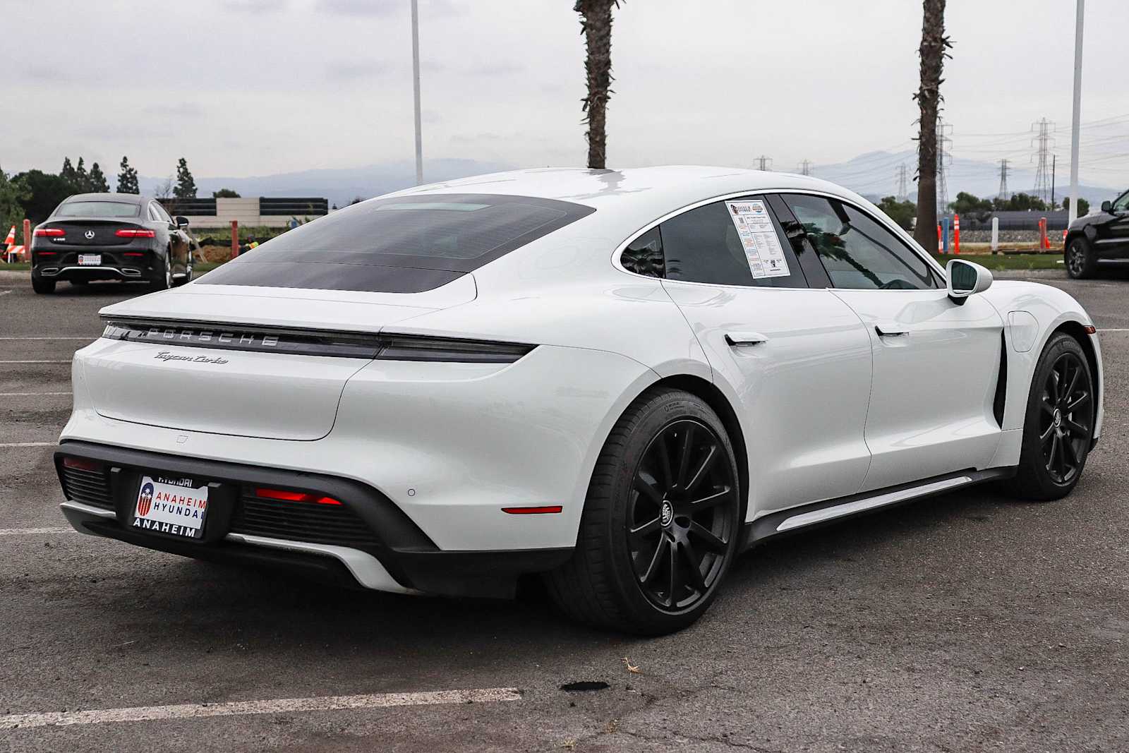 Thumbnail: 2021 Porsche Taycan - 4