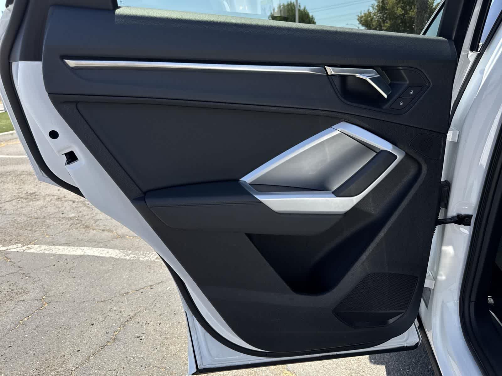 Thumbnail: 2024 Audi Q3 - 25