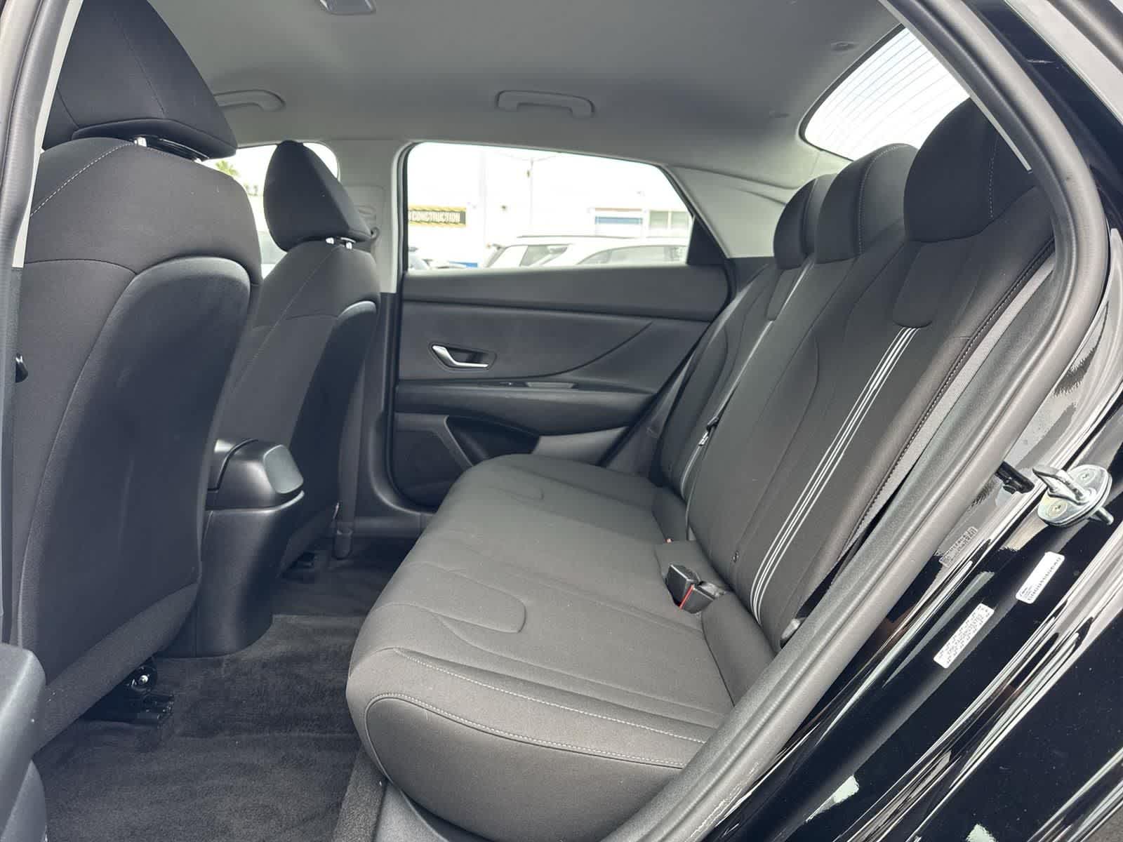 Thumbnail: 2022 Hyundai Elantra - 25