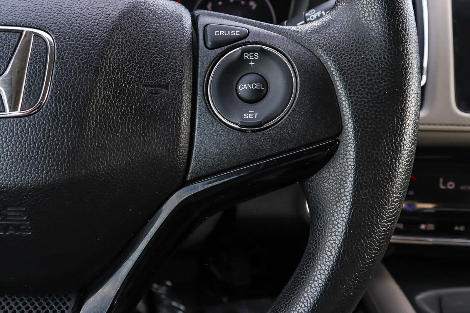 Thumbnail: 2016 Honda HR-V - 29